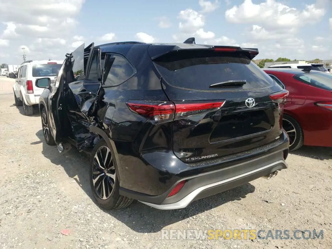 3 Photograph of a damaged car 5TDLZRAH9MS046621 TOYOTA HIGHLANDER 2021