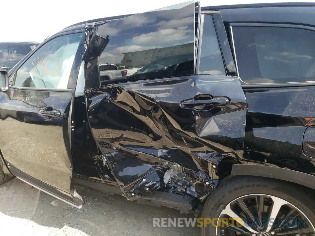 9 Photograph of a damaged car 5TDLZRAH9MS046621 TOYOTA HIGHLANDER 2021