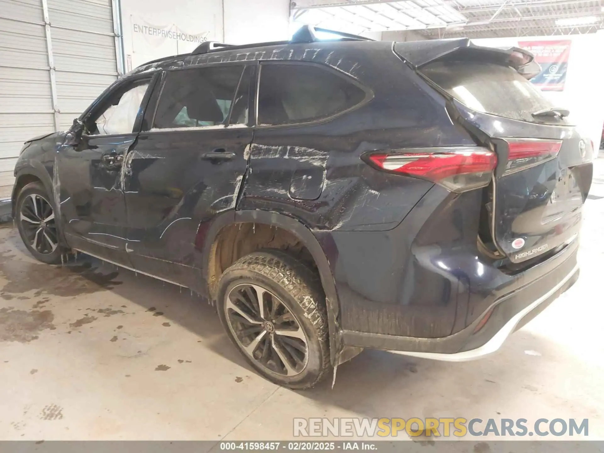 3 Photograph of a damaged car 5TDLZRAH9MS064231 TOYOTA HIGHLANDER 2021