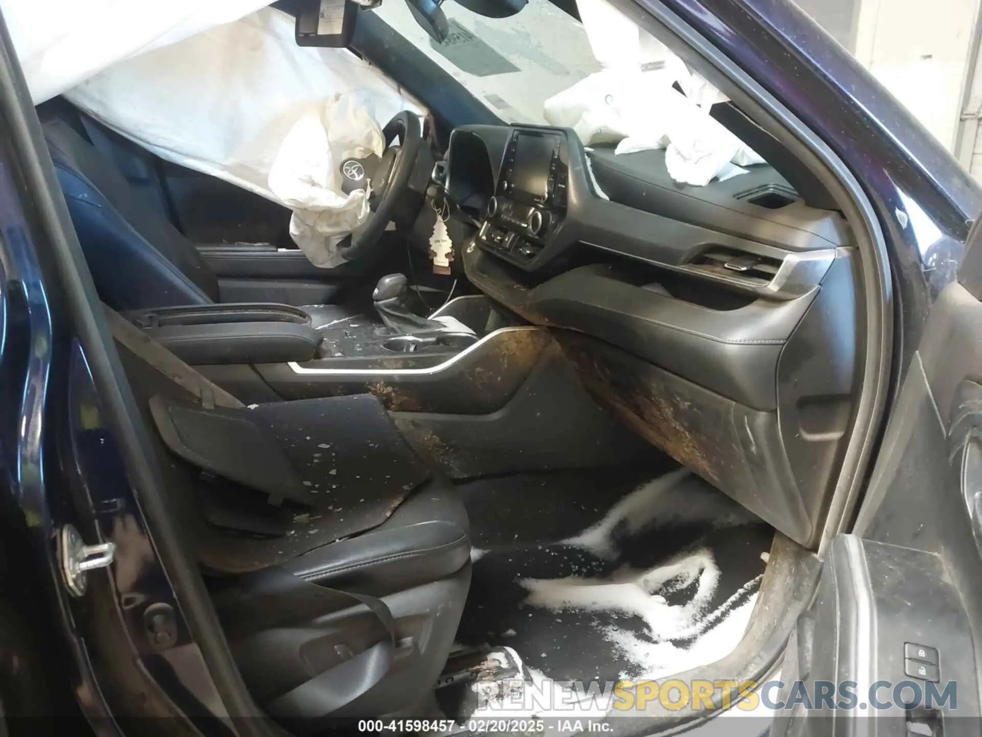 5 Photograph of a damaged car 5TDLZRAH9MS064231 TOYOTA HIGHLANDER 2021