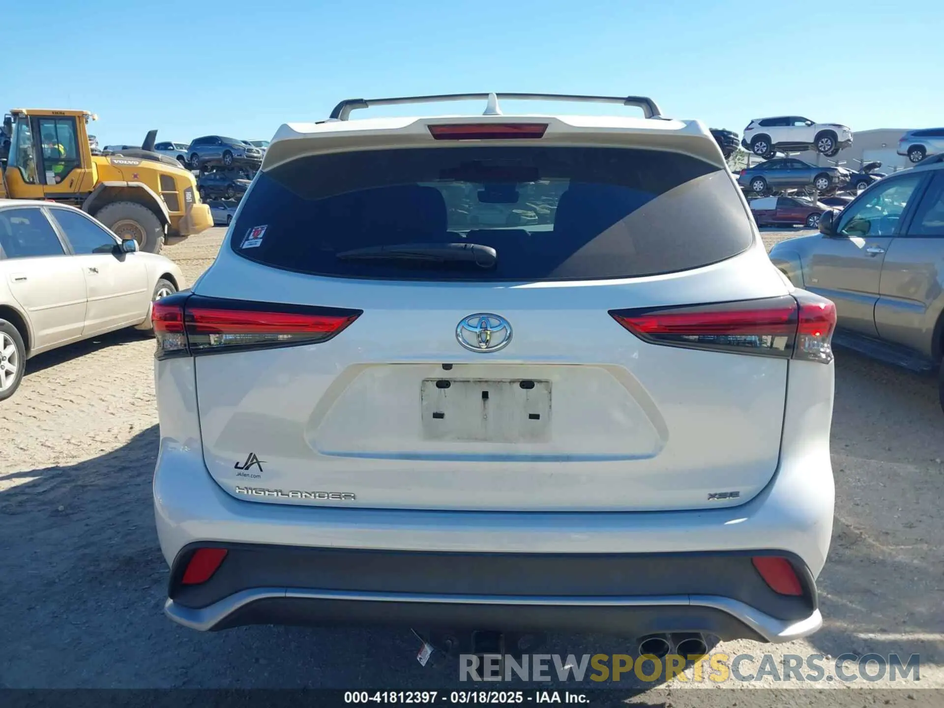 16 Photograph of a damaged car 5TDLZRAHXMS048670 TOYOTA HIGHLANDER 2021