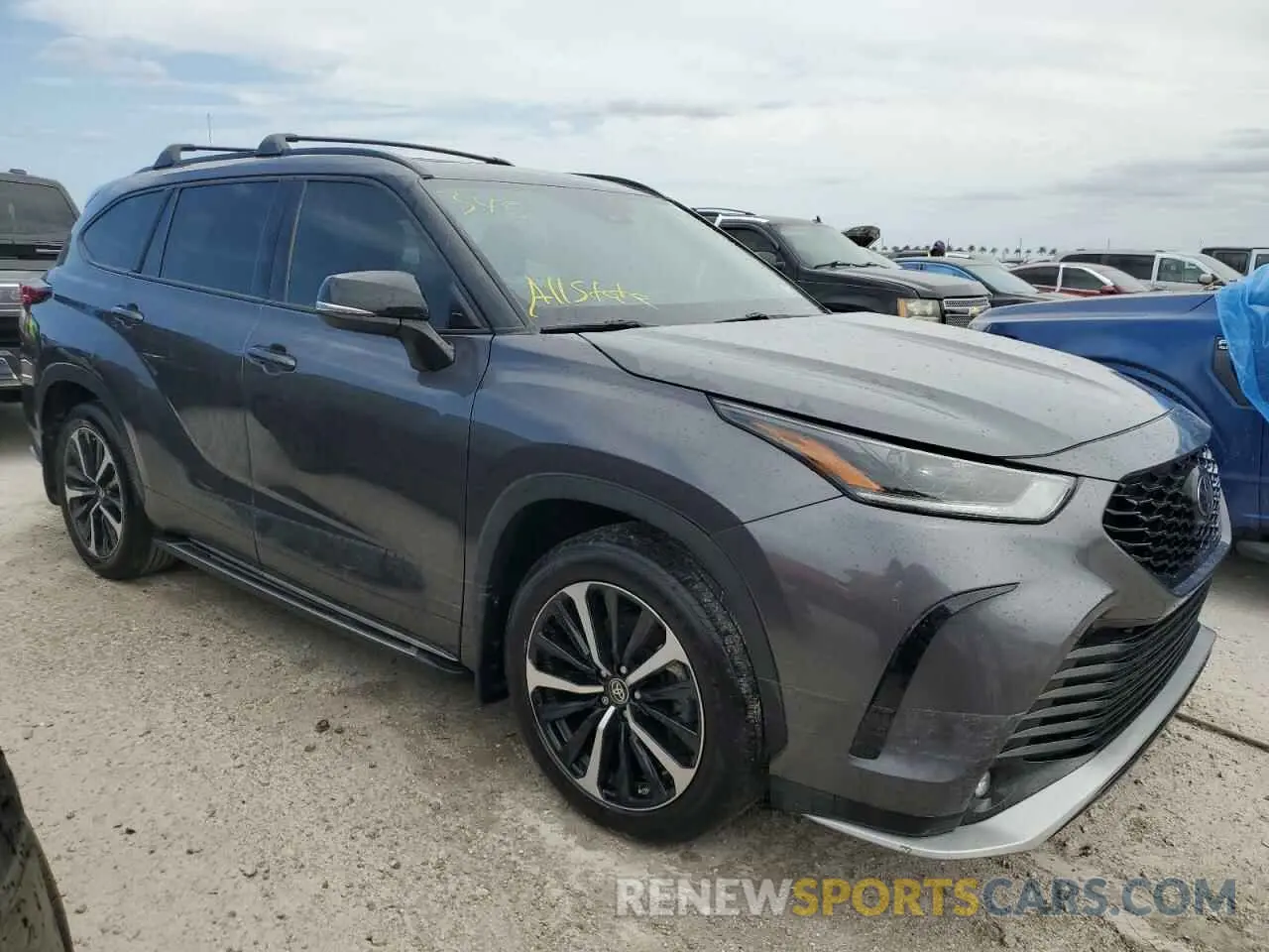 4 Photograph of a damaged car 5TDLZRBH1MS087226 TOYOTA HIGHLANDER 2021