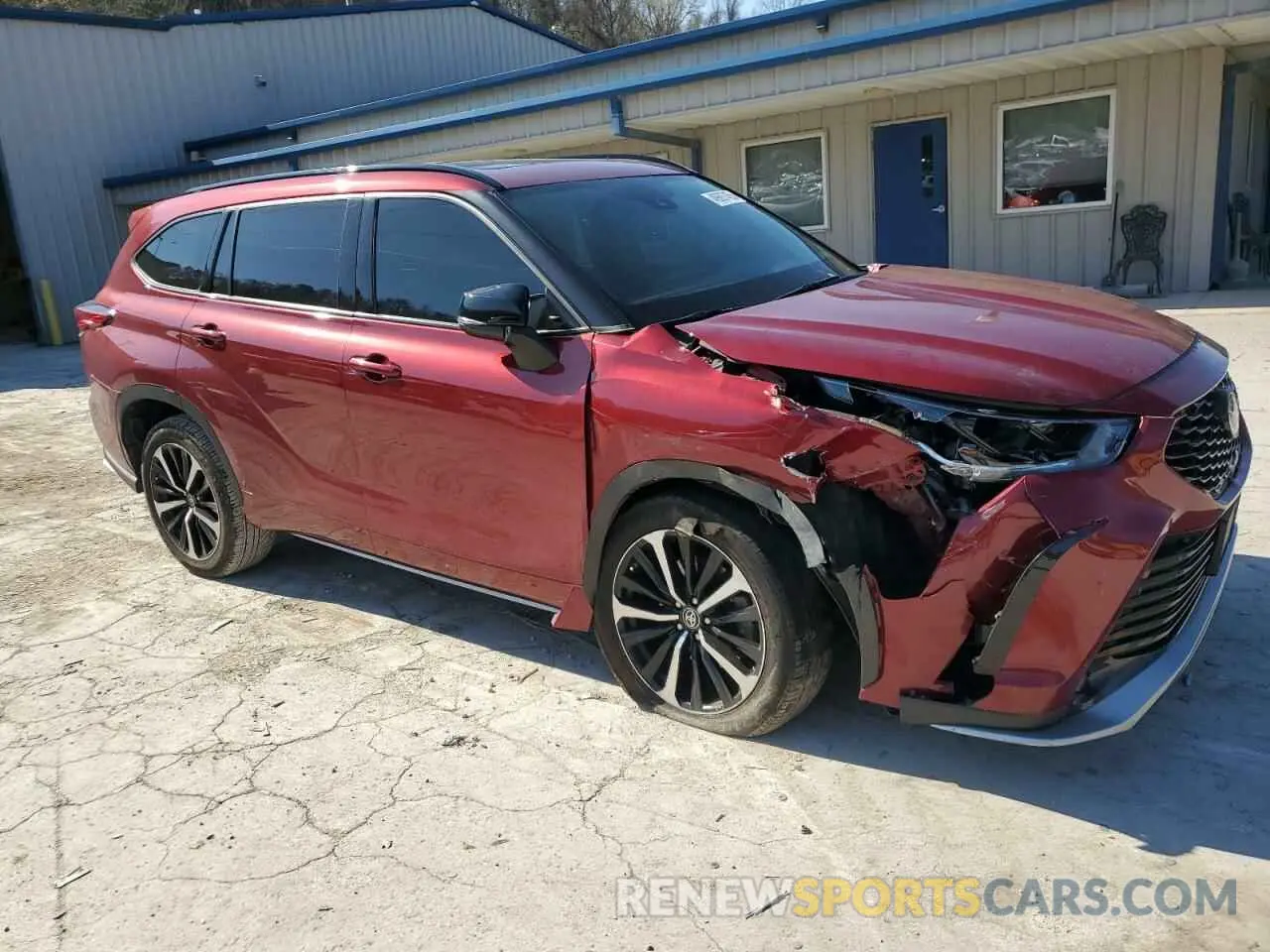4 Photograph of a damaged car 5TDLZRBH6MS076478 TOYOTA HIGHLANDER 2021
