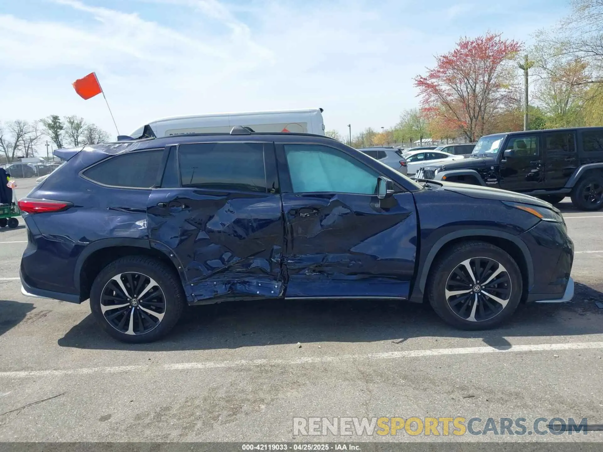 13 Фотография поврежденного автомобиля 5TDLZRBH6MS076951 TOYOTA HIGHLANDER 2021