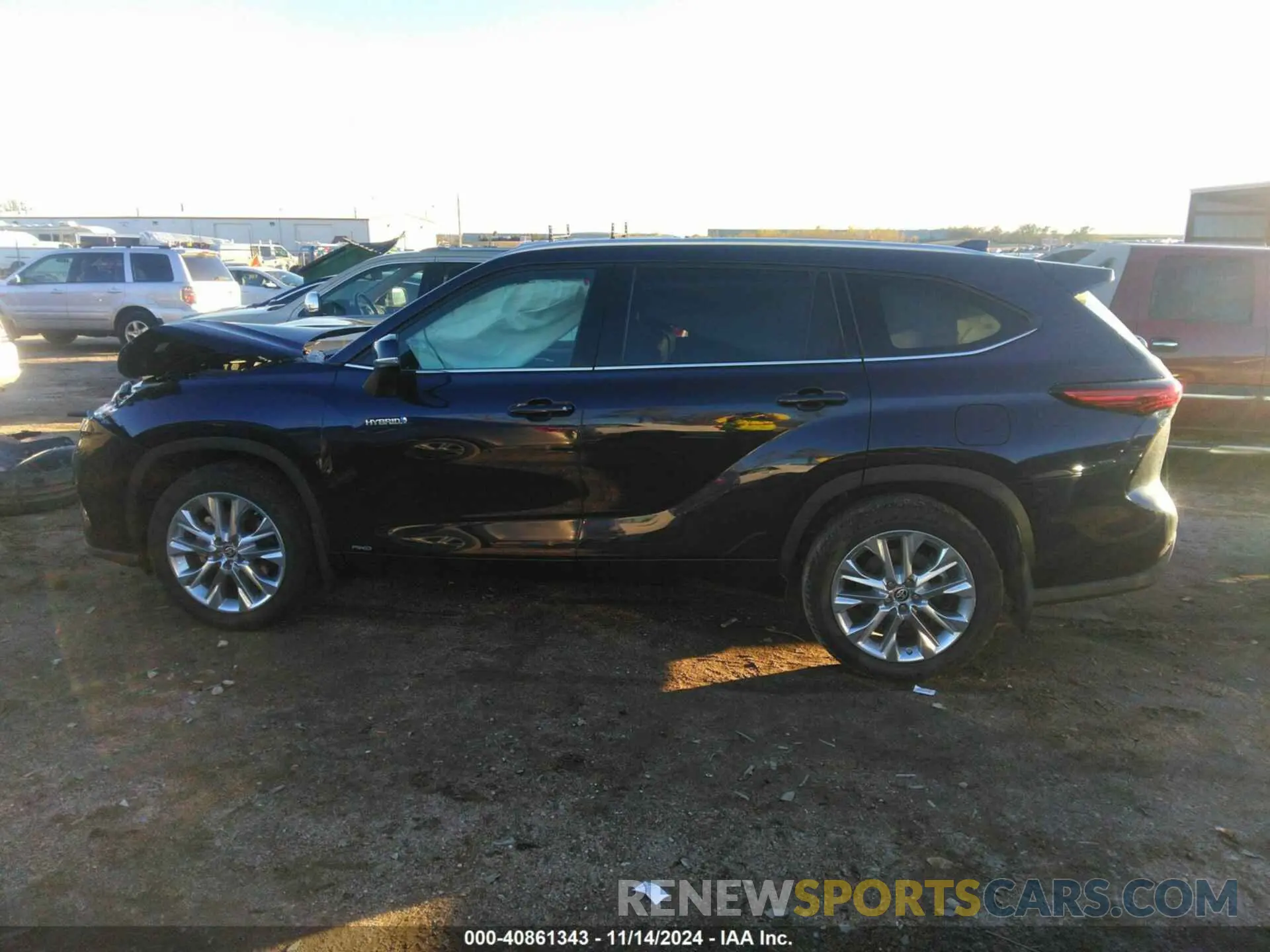 14 Photograph of a damaged car 5TDXBRCH0MS523357 TOYOTA HIGHLANDER 2021