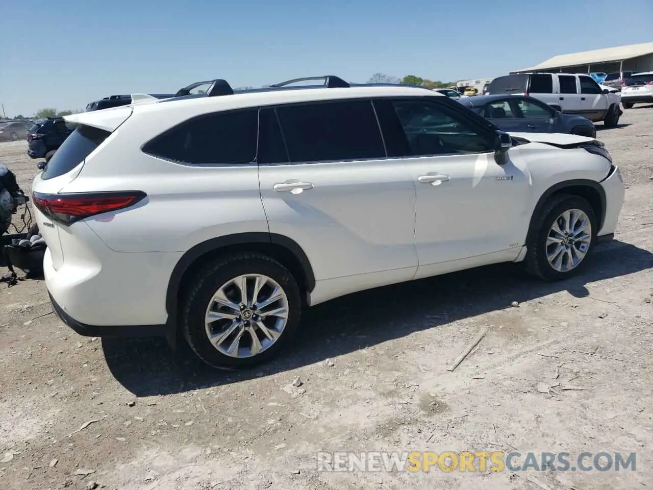 3 Photograph of a damaged car 5TDXBRCH0MS530289 TOYOTA HIGHLANDER 2021