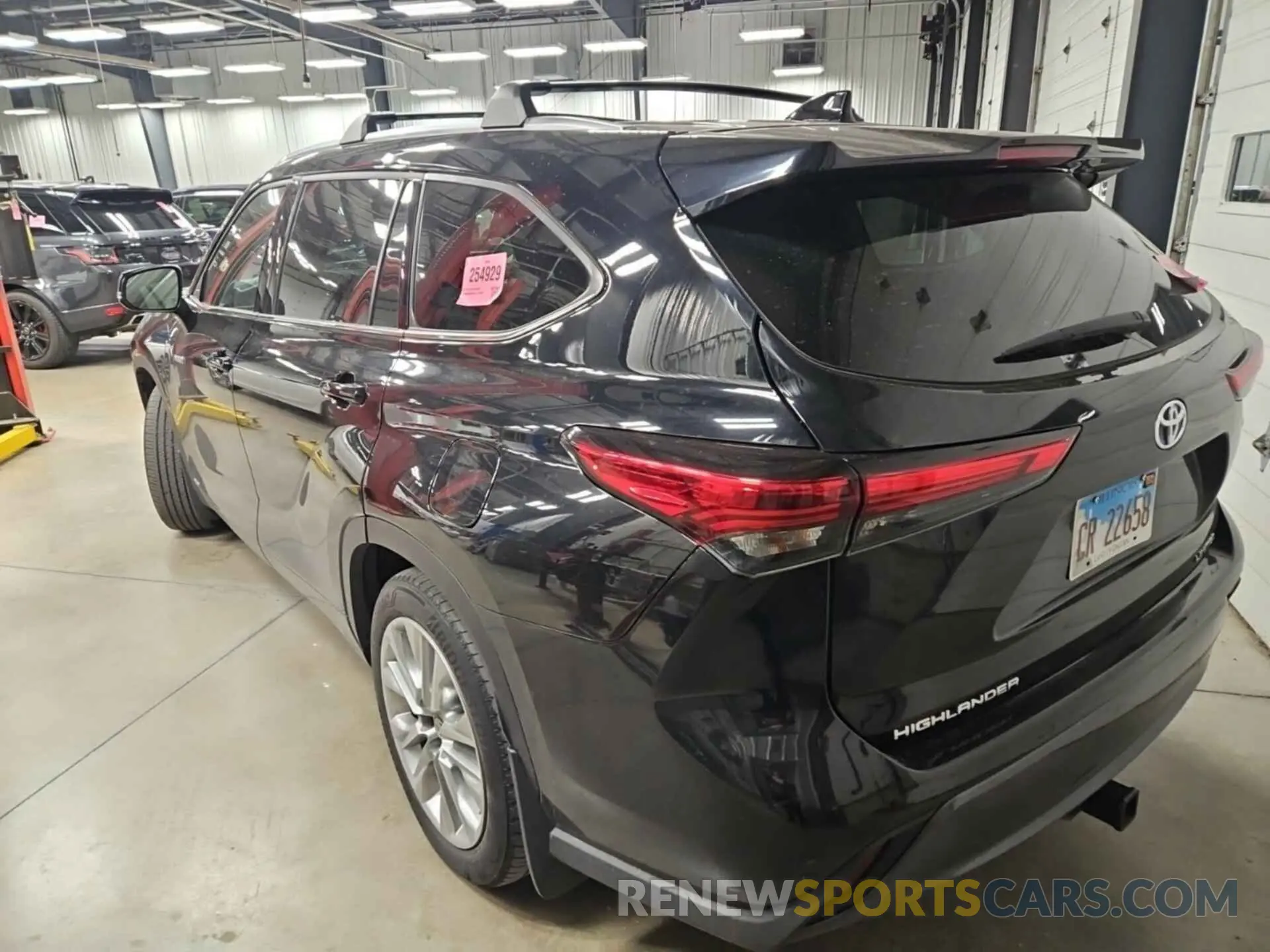 24 Фотография поврежденного автомобиля 5TDXBRCH4MS525449 TOYOTA HIGHLANDER 2021