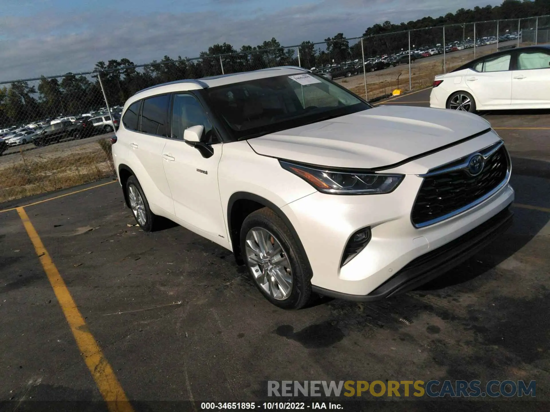1 Photograph of a damaged car 5TDXBRCH9MS518996 TOYOTA HIGHLANDER 2021