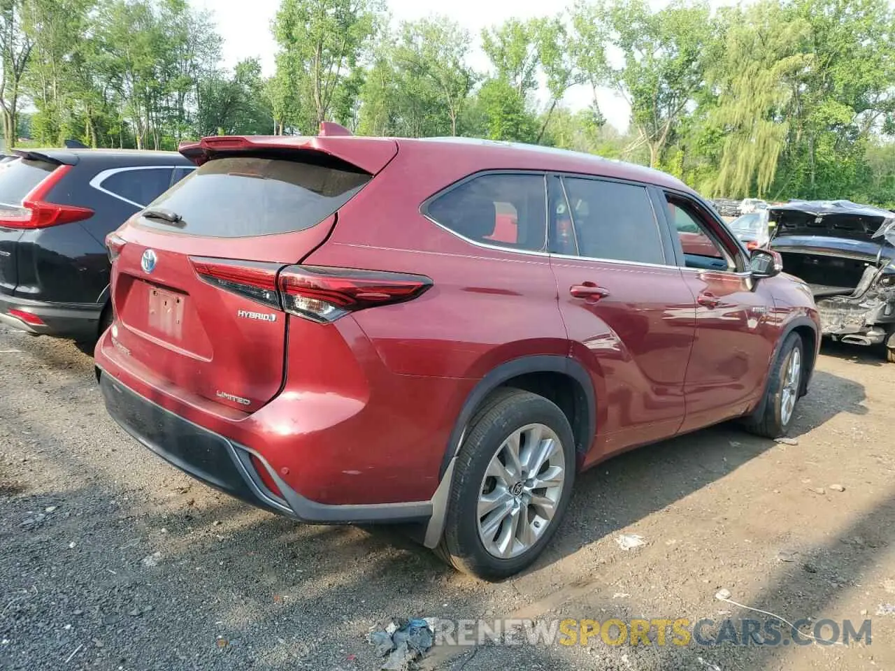 3 Photograph of a damaged car 5TDYARAH6MS505536 TOYOTA HIGHLANDER 2021