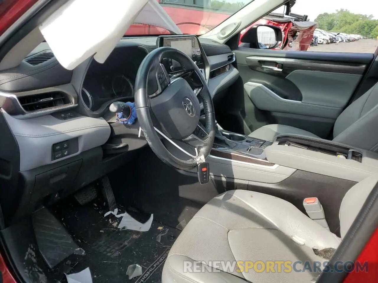 7 Photograph of a damaged car 5TDYARAH6MS505536 TOYOTA HIGHLANDER 2021