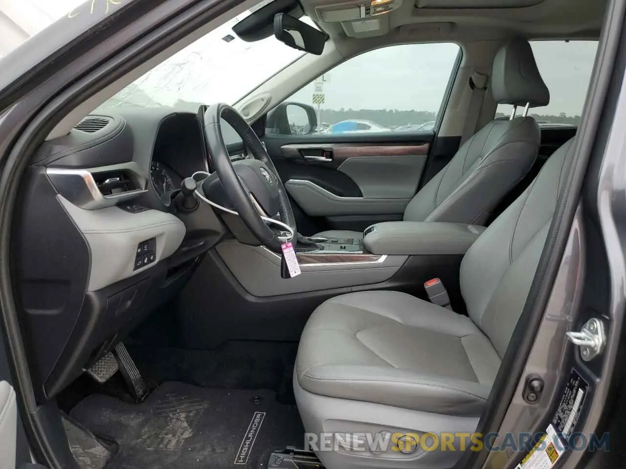 7 Photograph of a damaged car 5TDYZRAH2MS515358 TOYOTA HIGHLANDER 2021