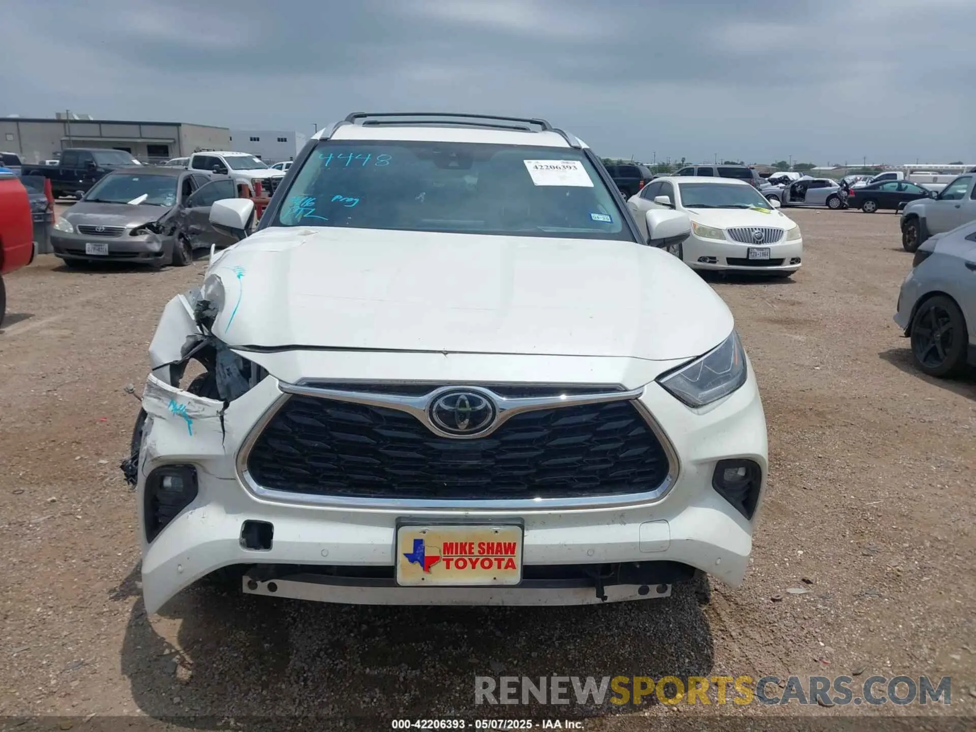 13 Photograph of a damaged car 5TDYZRAH2MS525873 TOYOTA HIGHLANDER 2021