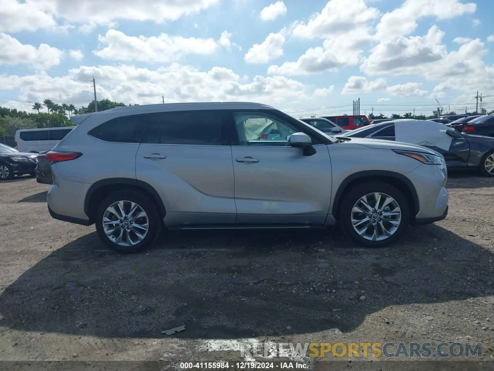 12 Photograph of a damaged car 5TDYZRAH3MS068118 TOYOTA HIGHLANDER 2021