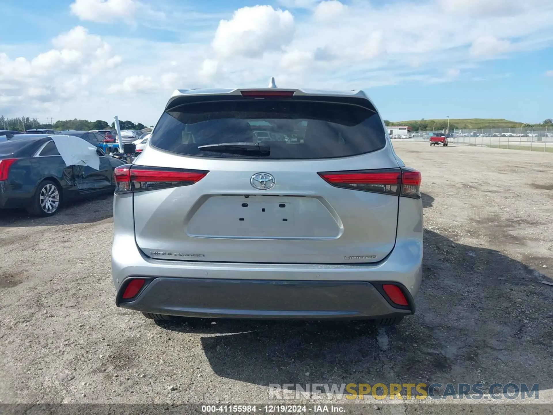 15 Photograph of a damaged car 5TDYZRAH3MS068118 TOYOTA HIGHLANDER 2021
