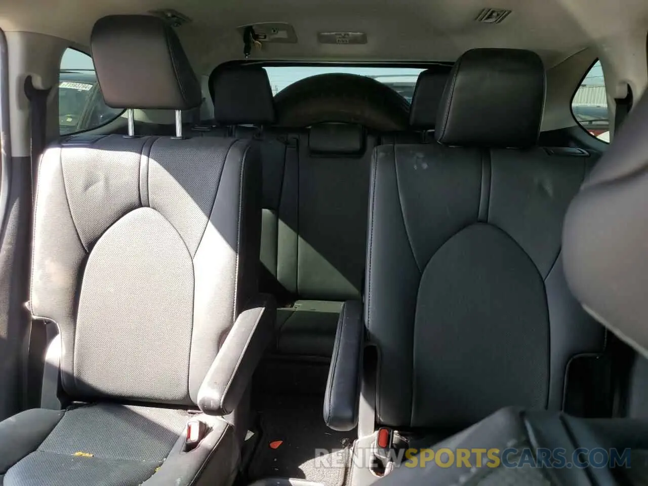 10 Photograph of a damaged car 5TDYZRAH7MS077324 TOYOTA HIGHLANDER 2021