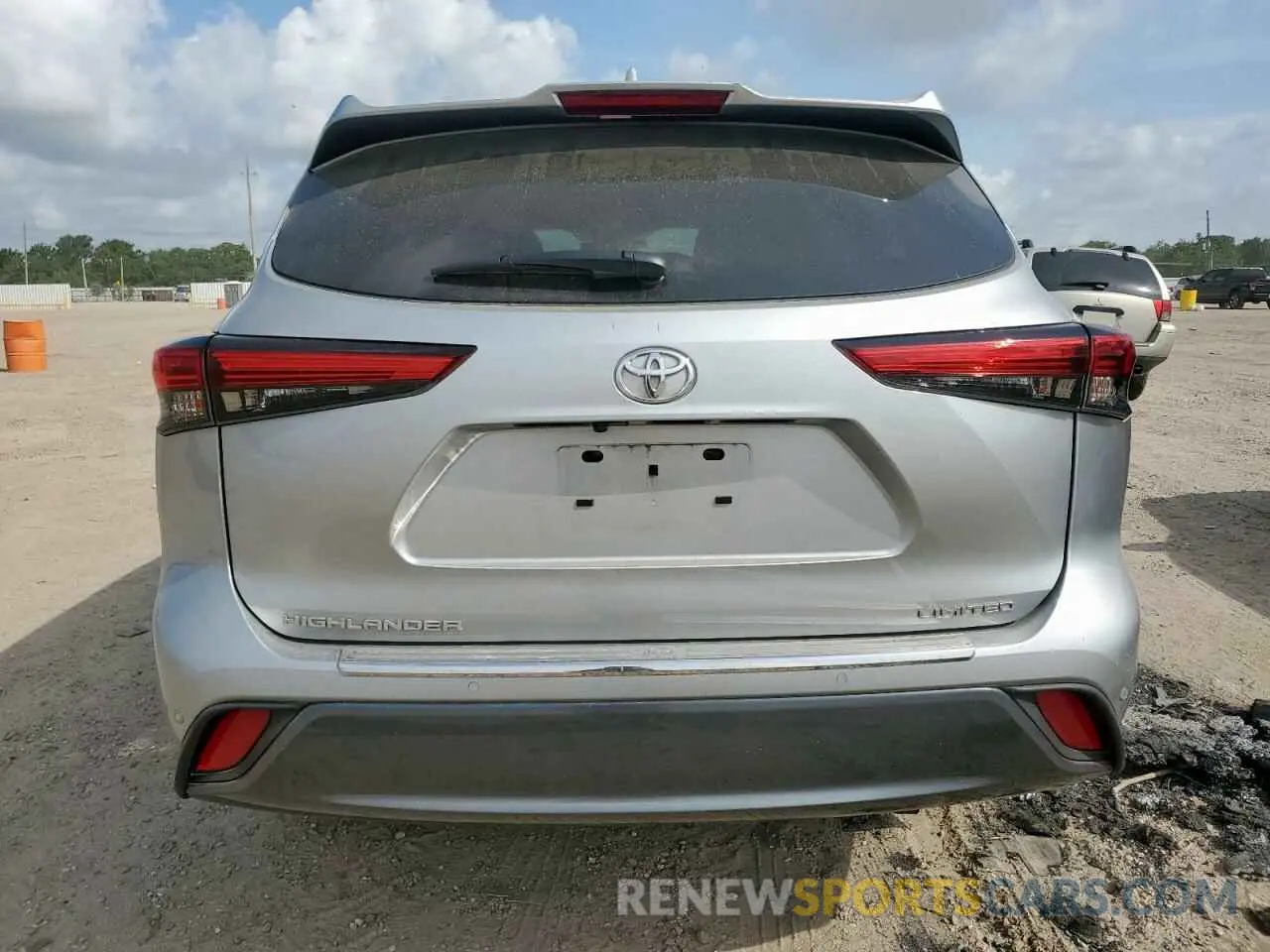 6 Photograph of a damaged car 5TDYZRAH8MS528826 TOYOTA HIGHLANDER 2021