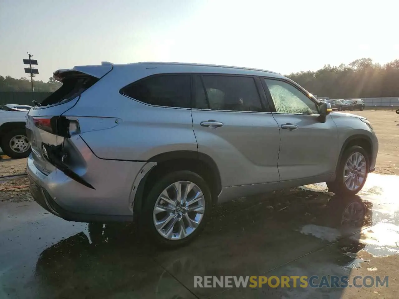 3 Фотография поврежденного автомобиля 5TDYZRAH9MS055437 TOYOTA HIGHLANDER 2021