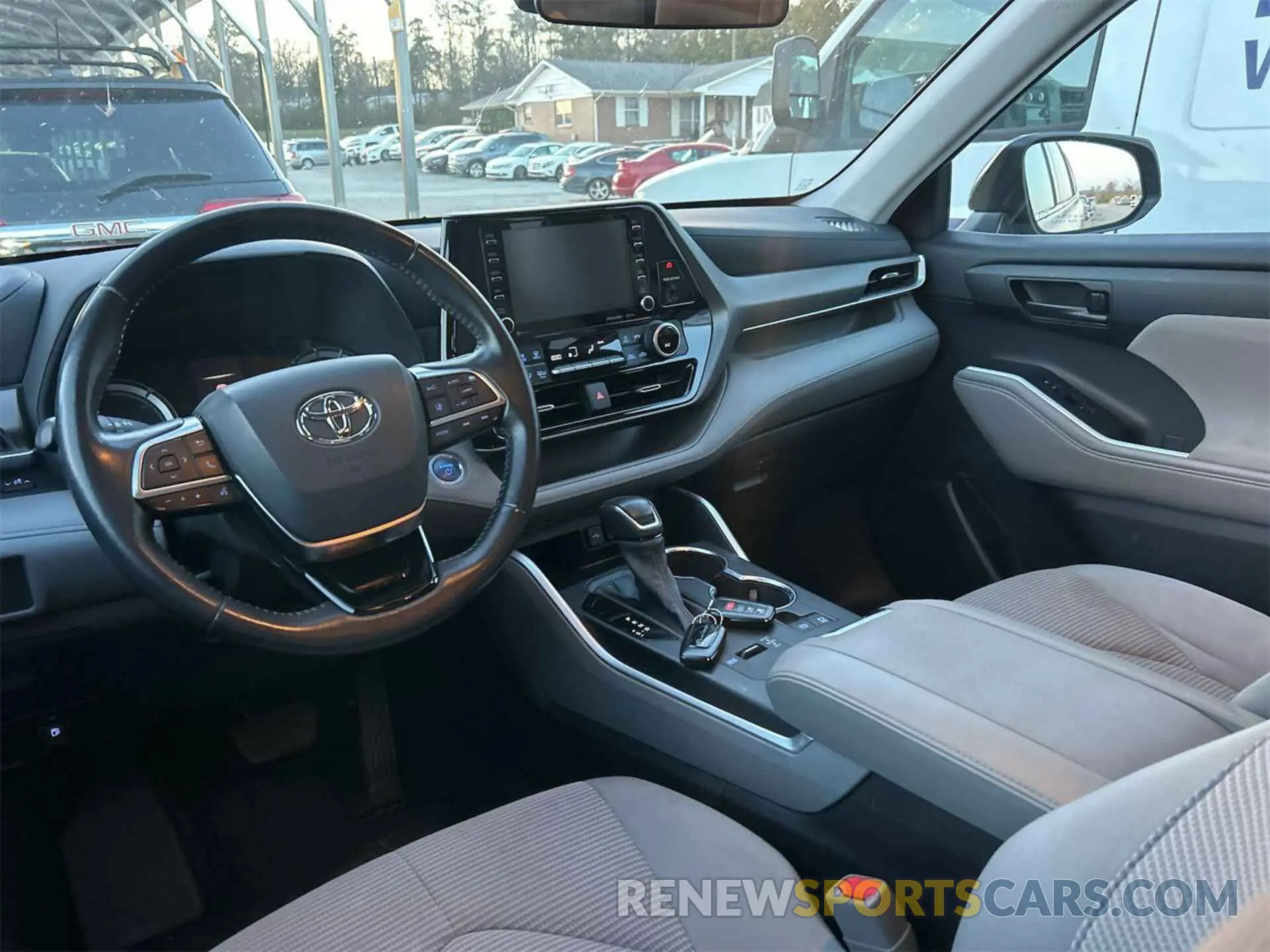14 Photograph of a damaged car 5TDZARAH3MS009680 TOYOTA HIGHLANDER 2021