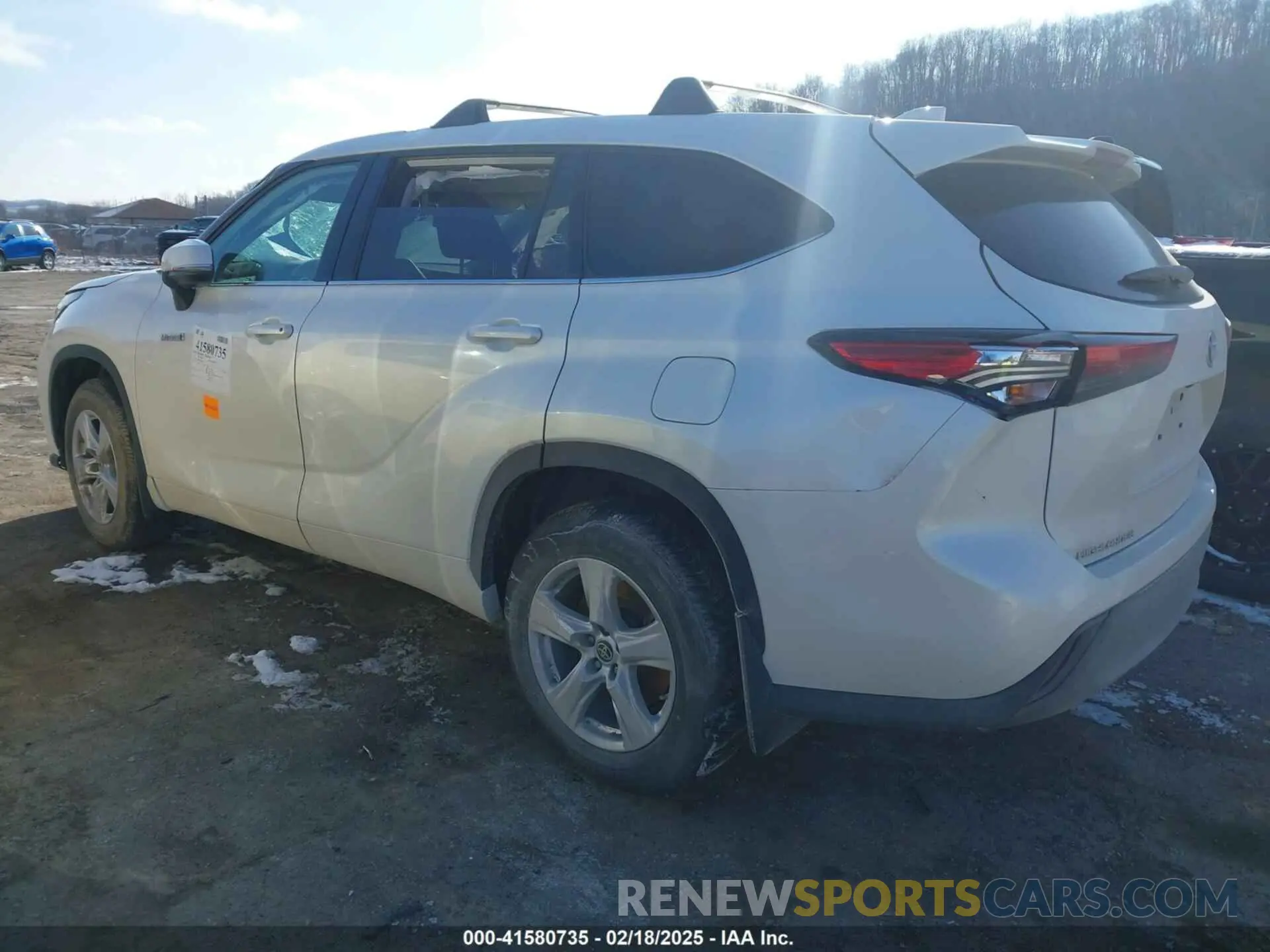 3 Photograph of a damaged car 5TDZARAH3MS507748 TOYOTA HIGHLANDER 2021