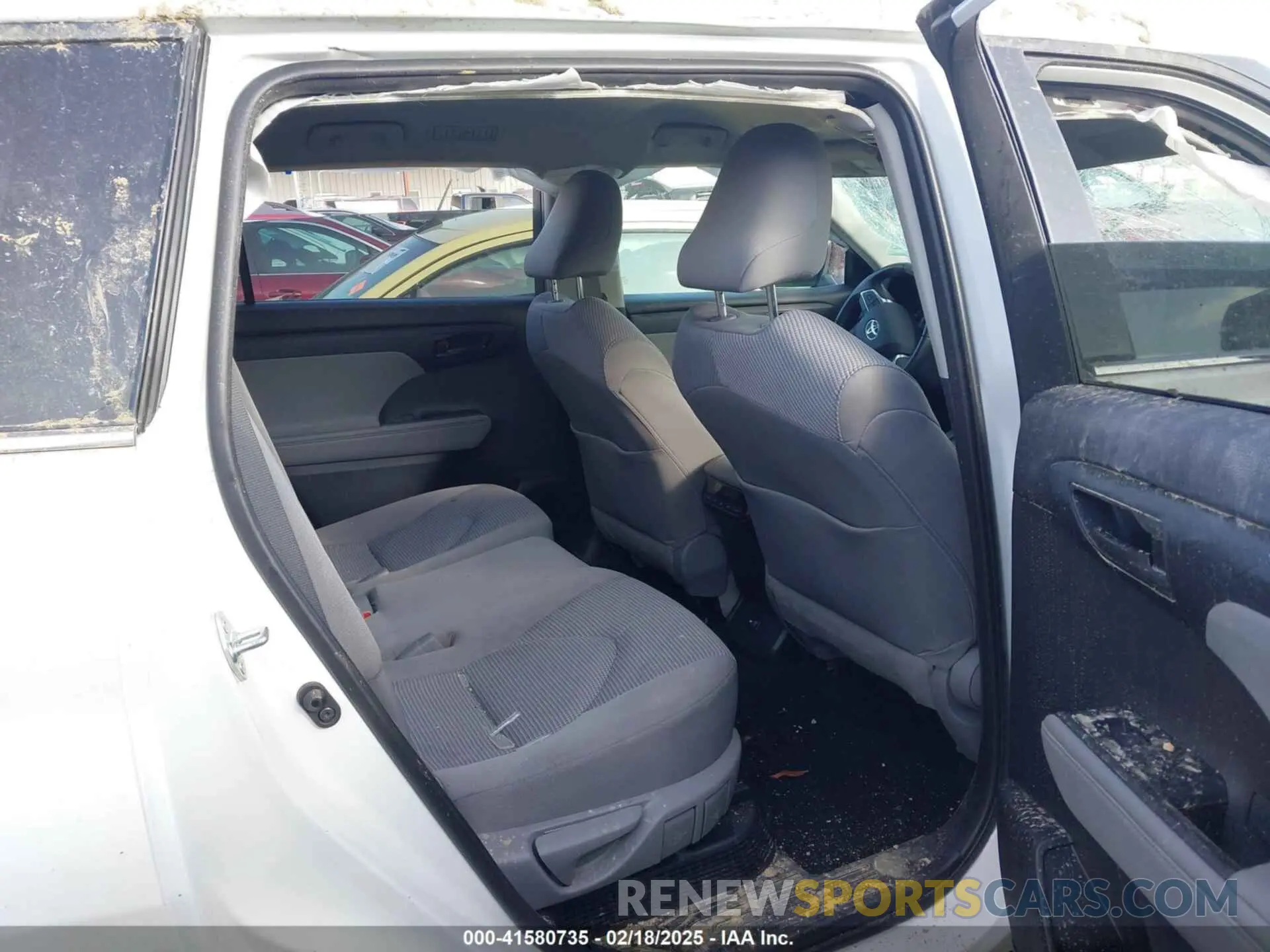 8 Photograph of a damaged car 5TDZARAH3MS507748 TOYOTA HIGHLANDER 2021