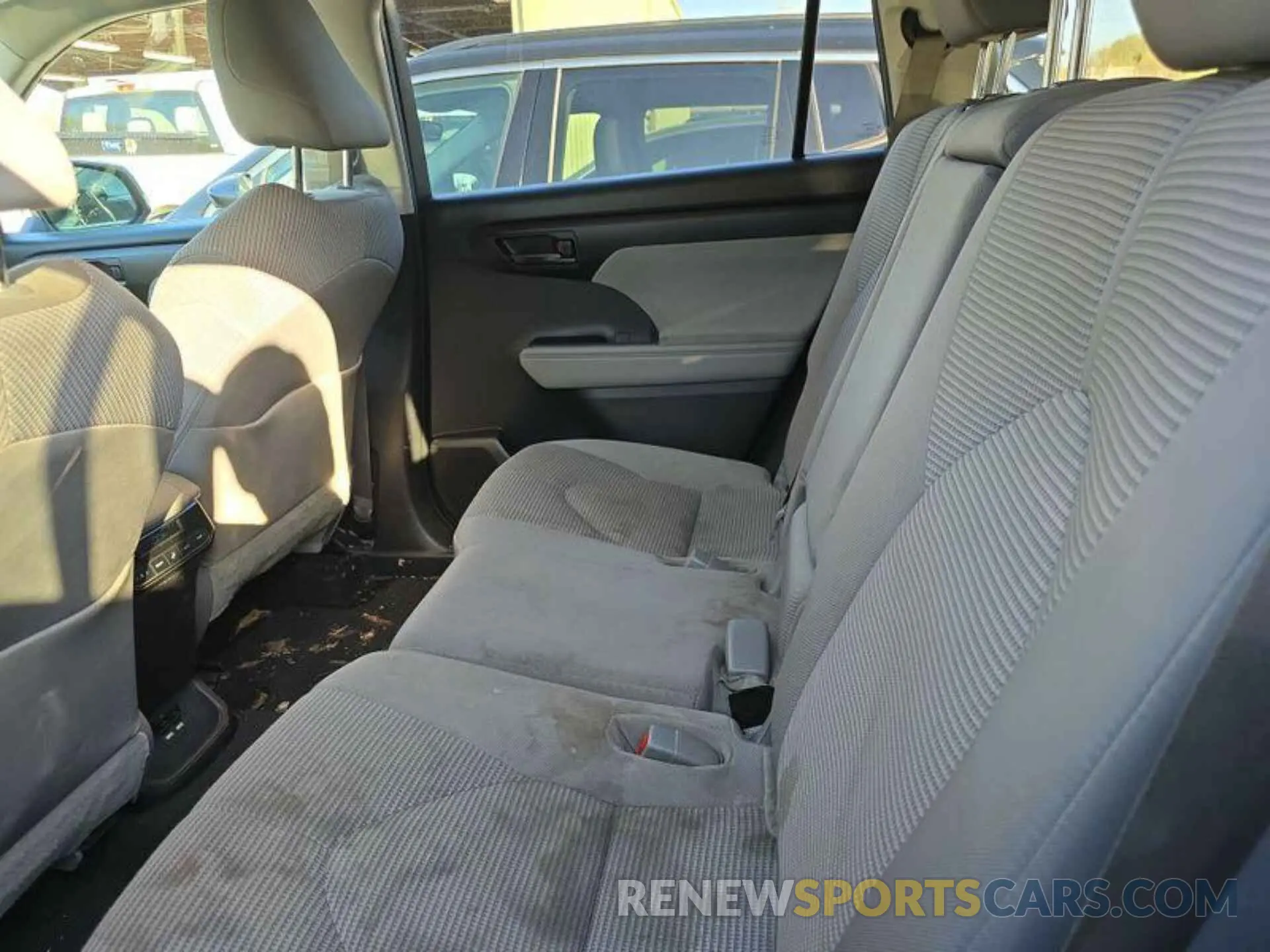 22 Photograph of a damaged car 5TDZARAH4MS506866 TOYOTA HIGHLANDER 2021