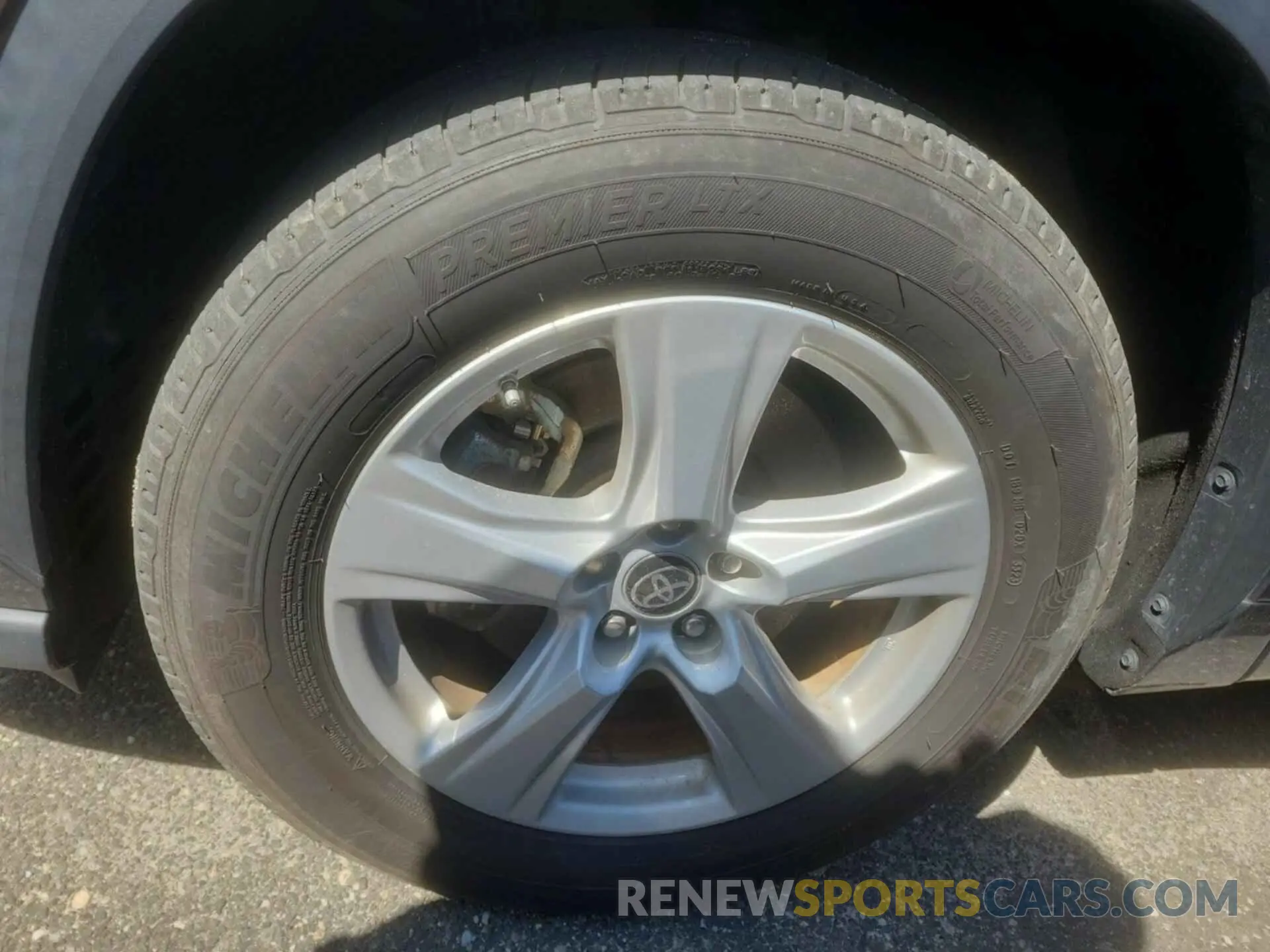 16 Photograph of a damaged car 5TDZARAH6MS507159 TOYOTA HIGHLANDER 2021