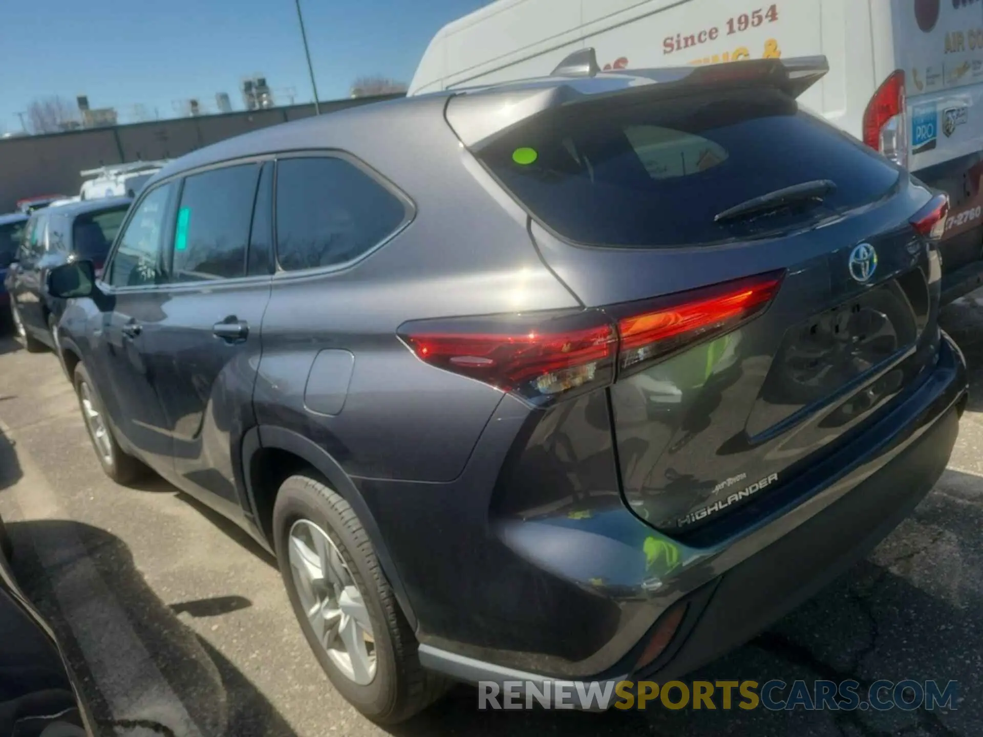 22 Photograph of a damaged car 5TDZARAH6MS507159 TOYOTA HIGHLANDER 2021