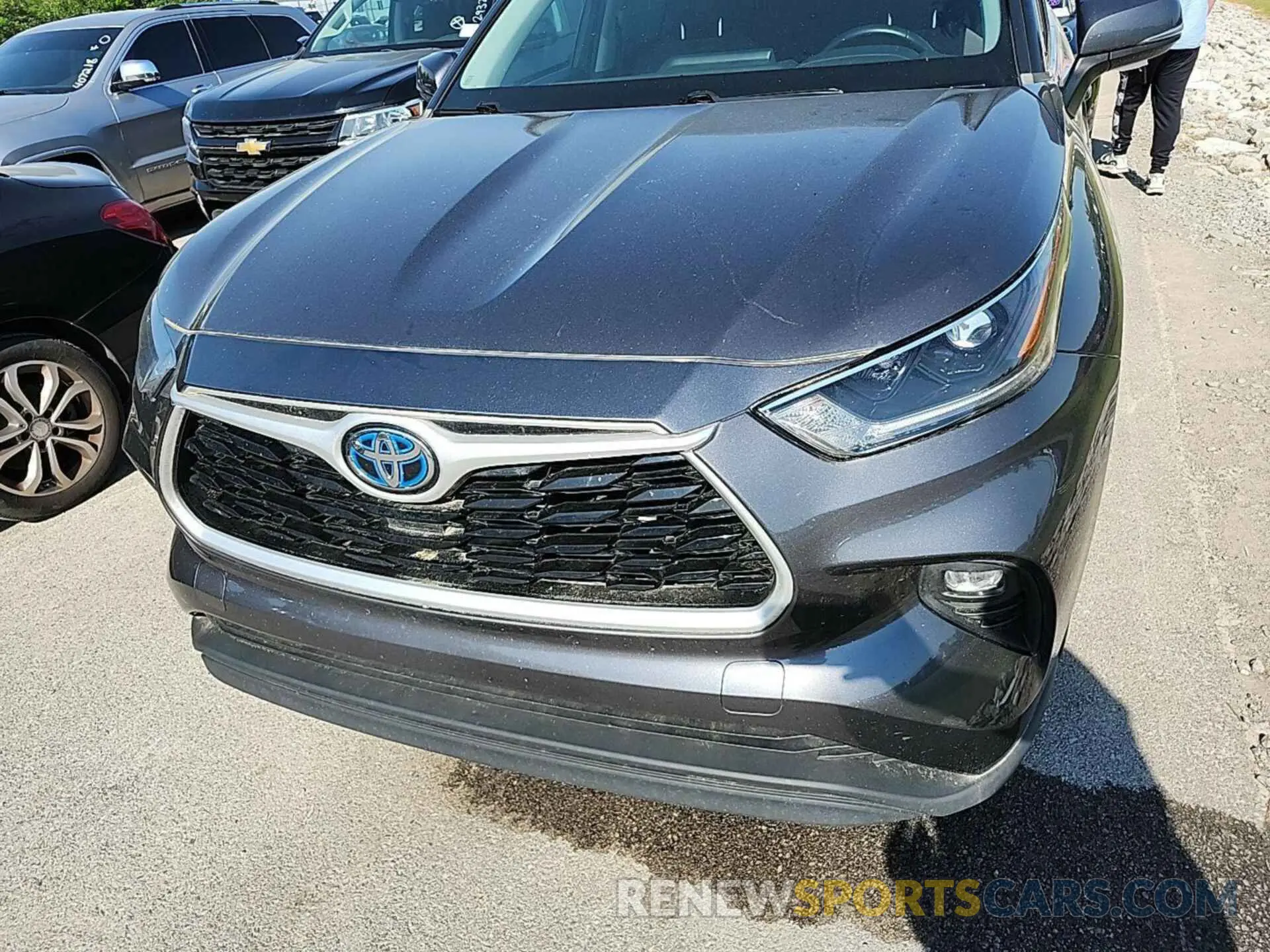 18 Photograph of a damaged car 5TDZARAH8MS507213 TOYOTA HIGHLANDER 2021