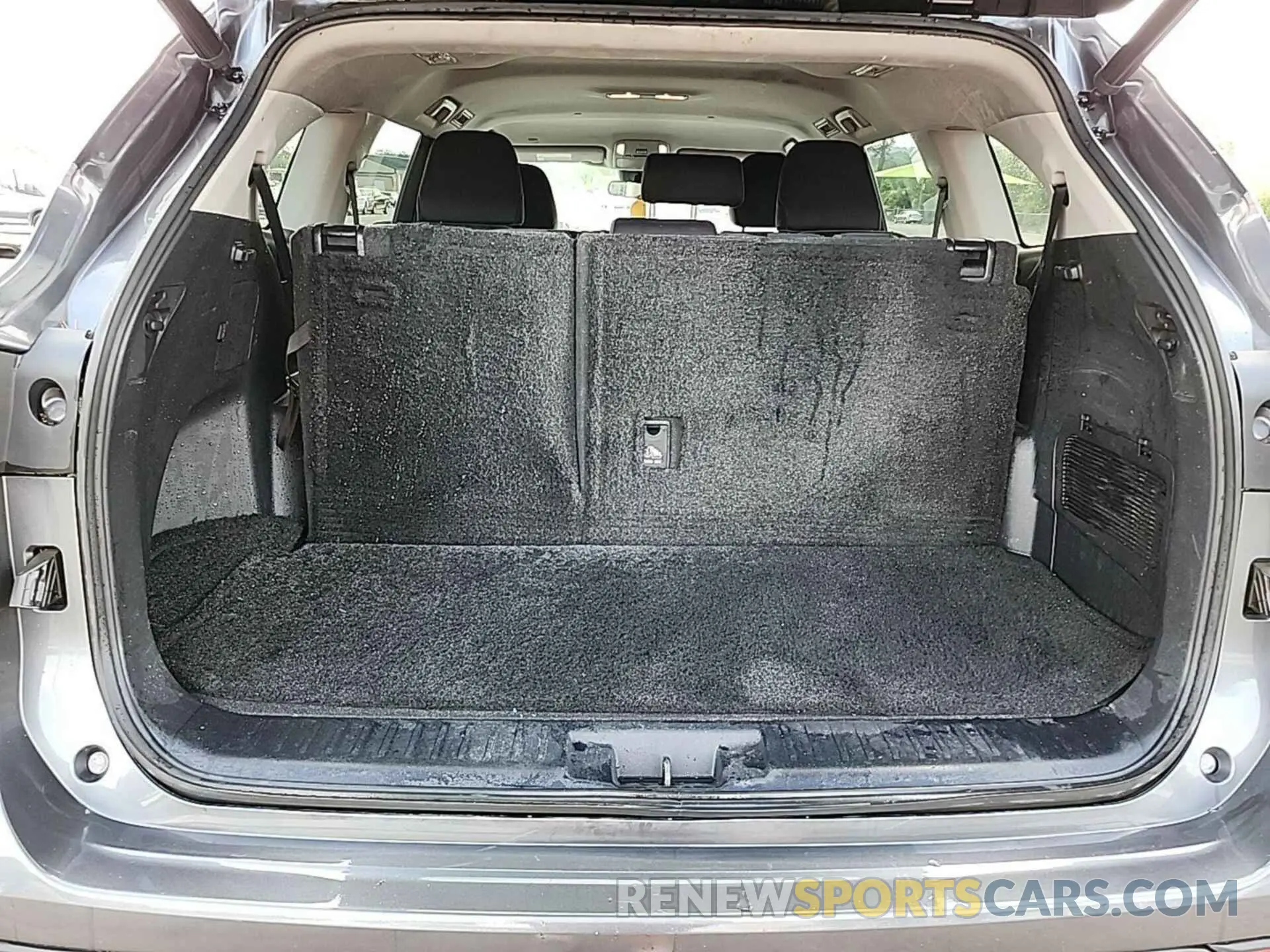 2 Photograph of a damaged car 5TDZARAH8MS507213 TOYOTA HIGHLANDER 2021