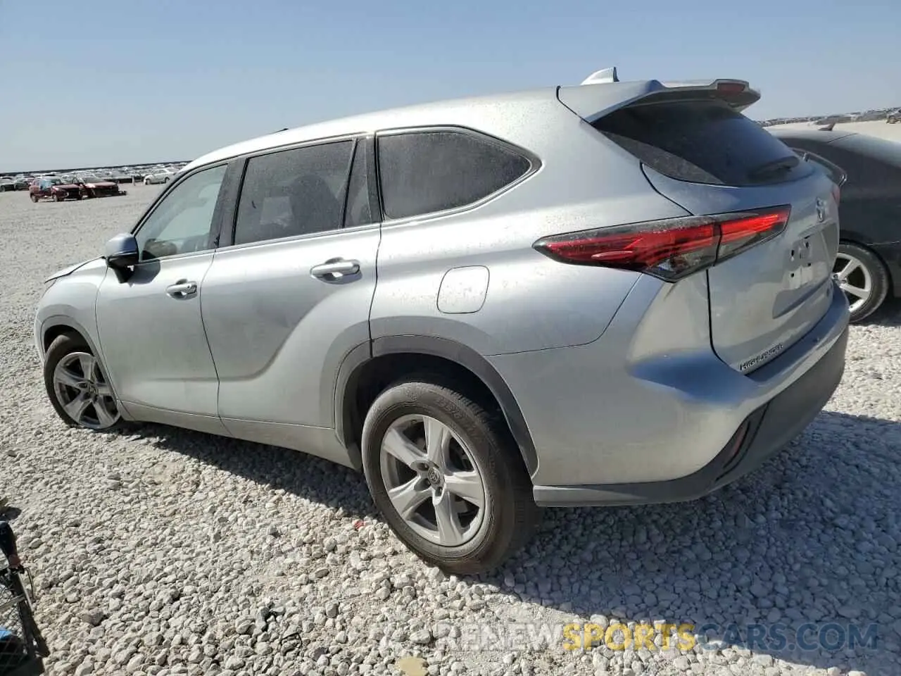 2 Photograph of a damaged car 5TDZZRAH2MS515896 TOYOTA HIGHLANDER 2021