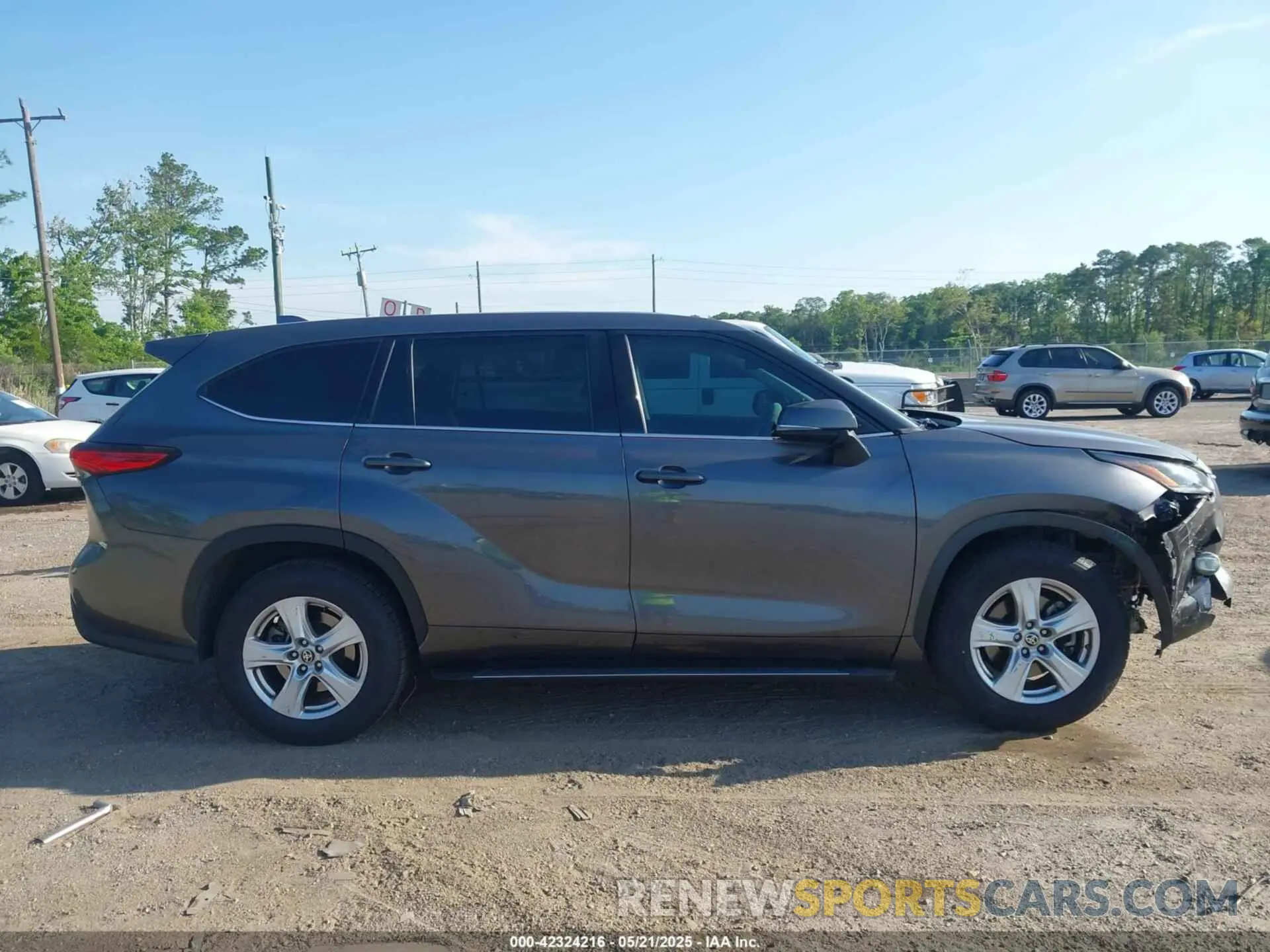 13 Photograph of a damaged car 5TDZZRAH4MS068164 TOYOTA HIGHLANDER 2021