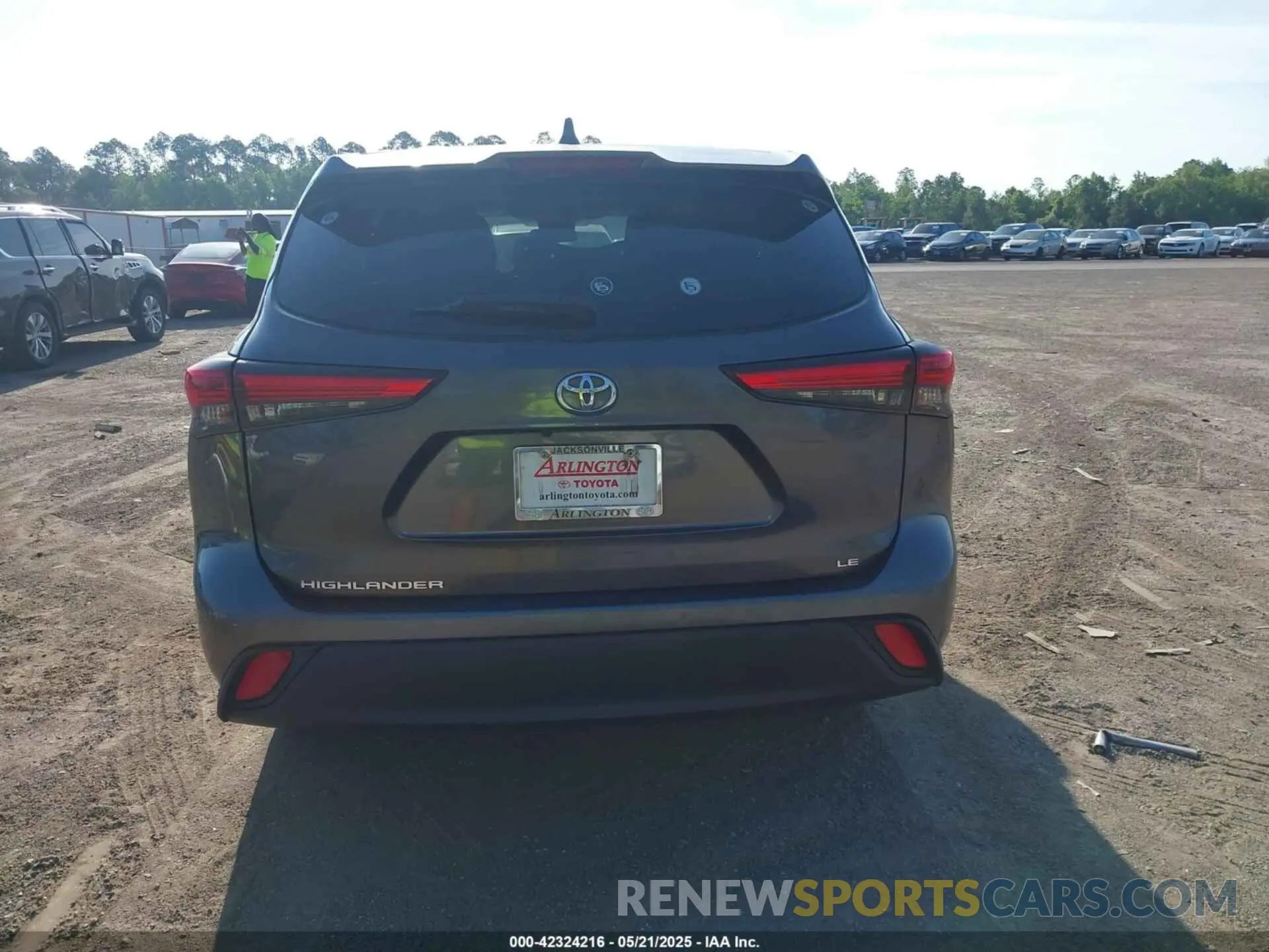 16 Photograph of a damaged car 5TDZZRAH4MS068164 TOYOTA HIGHLANDER 2021