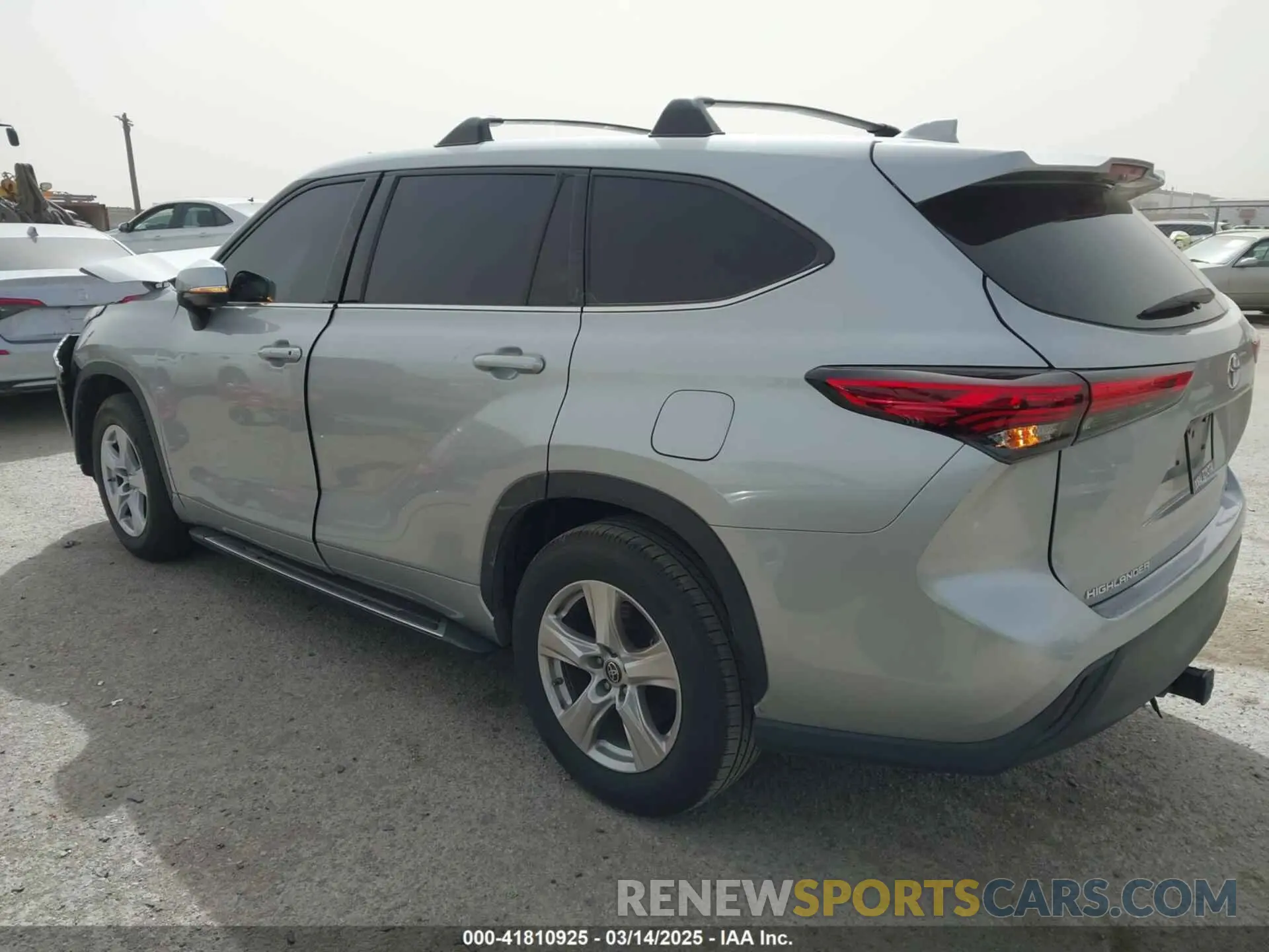 3 Photograph of a damaged car 5TDZZRAH4MS070514 TOYOTA HIGHLANDER 2021