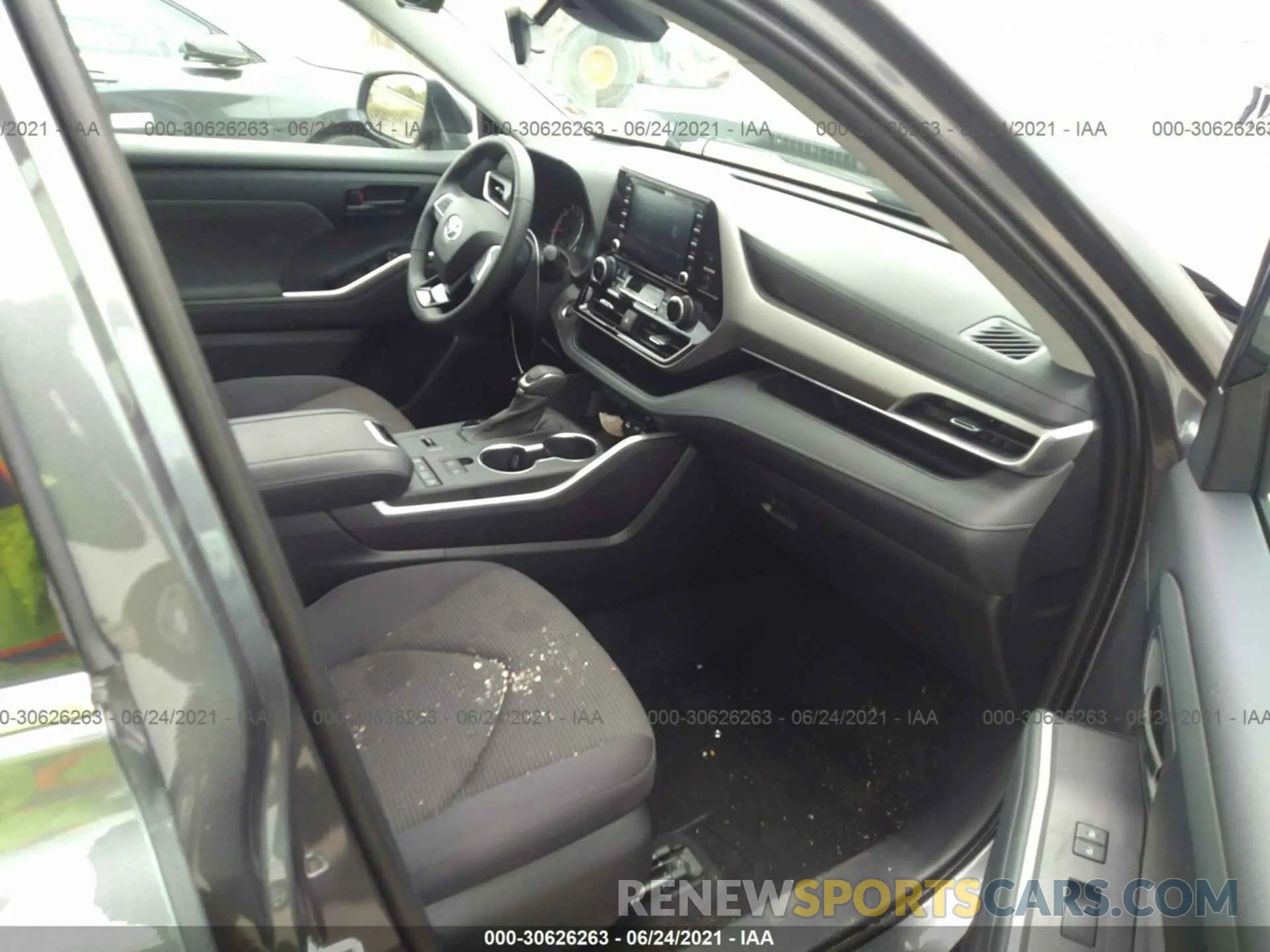 5 Photograph of a damaged car 5TDZZRAH8MS526563 TOYOTA HIGHLANDER 2021