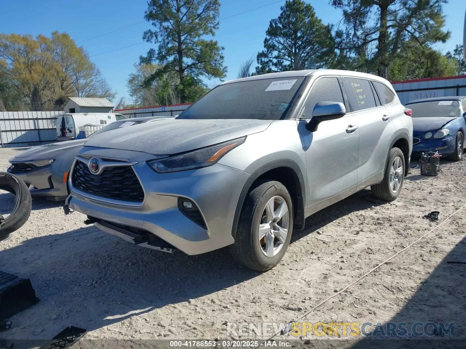 2 Photograph of a damaged car 5TDZZRAH9MS533683 TOYOTA HIGHLANDER 2021