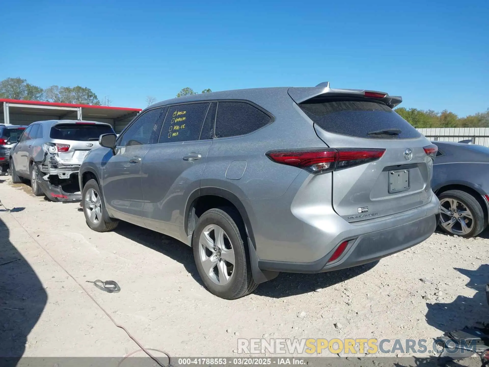 3 Photograph of a damaged car 5TDZZRAH9MS533683 TOYOTA HIGHLANDER 2021