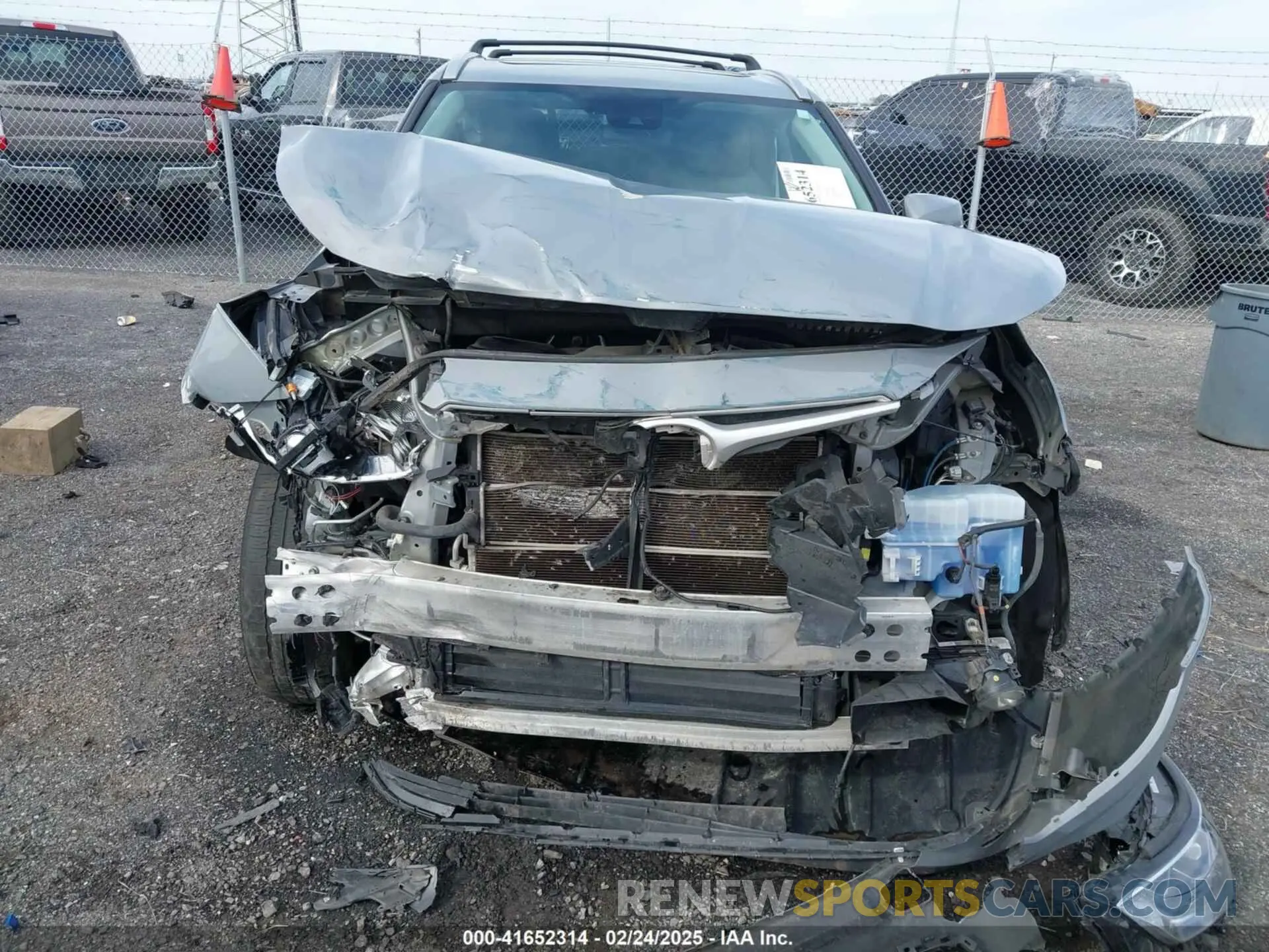 6 Photograph of a damaged car 5TDAARAH7NS509954 TOYOTA HIGHLANDER 2022