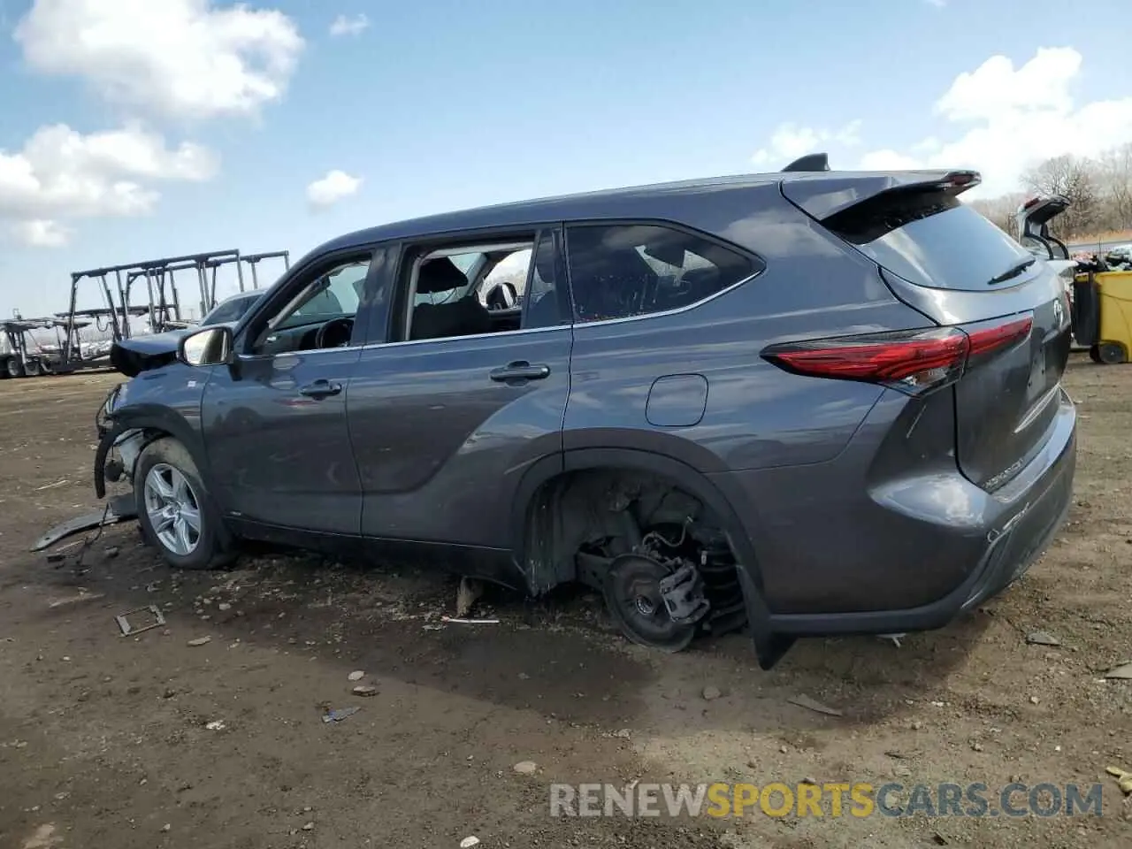 2 Photograph of a damaged car 5TDBBRCHXNS546463 TOYOTA HIGHLANDER 2022