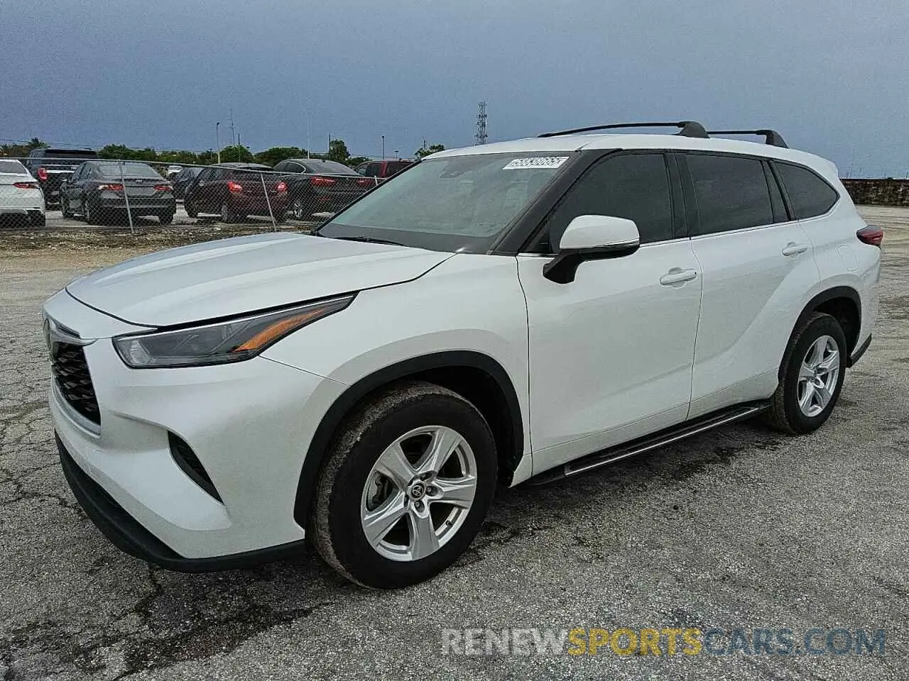 1 Photograph of a damaged car 5TDCZRAH3NS134985 TOYOTA HIGHLANDER 2022