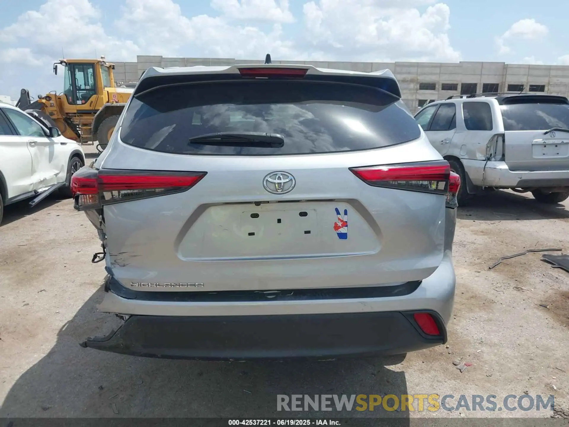 15 Photograph of a damaged car 5TDCZRAHXNS099393 TOYOTA HIGHLANDER 2022