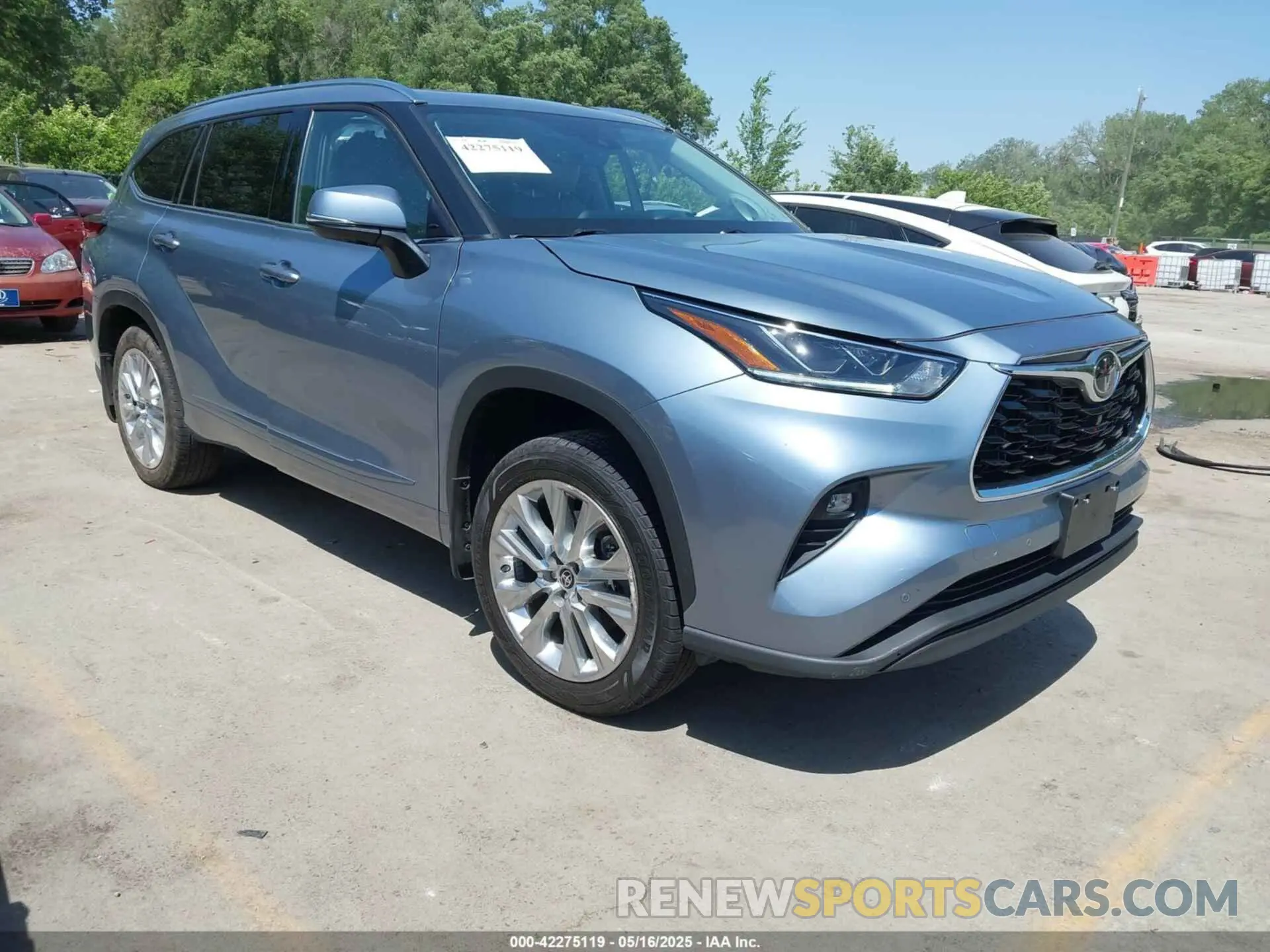 1 Photograph of a damaged car 5TDDZRBH0NS192331 TOYOTA HIGHLANDER 2022