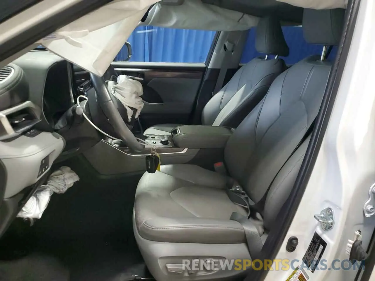 7 Photograph of a damaged car 5TDDZRBH2NS176972 TOYOTA HIGHLANDER 2022