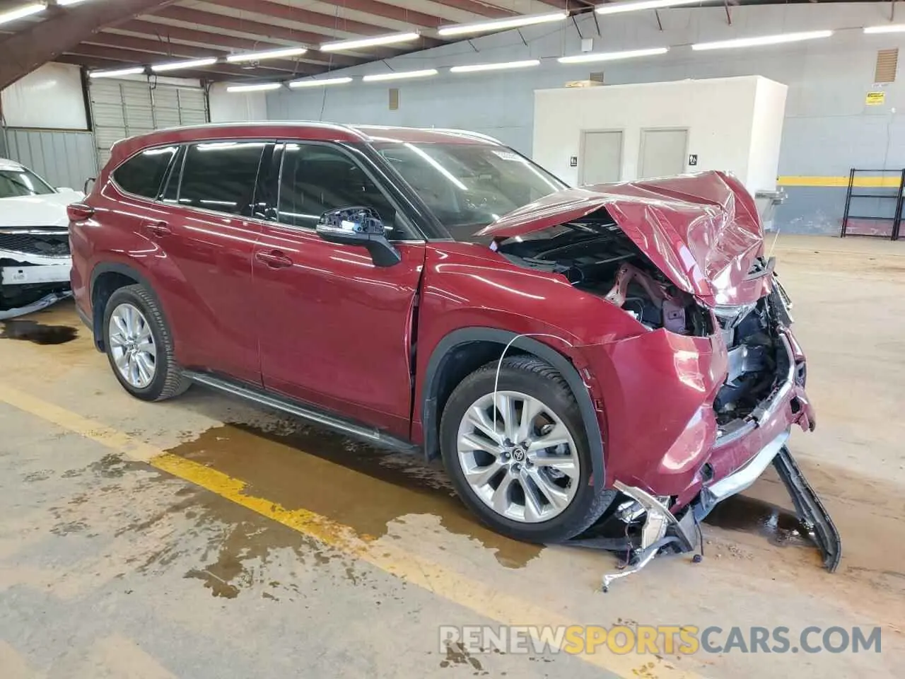 4 Photograph of a damaged car 5TDDZRBH2NS190452 TOYOTA HIGHLANDER 2022
