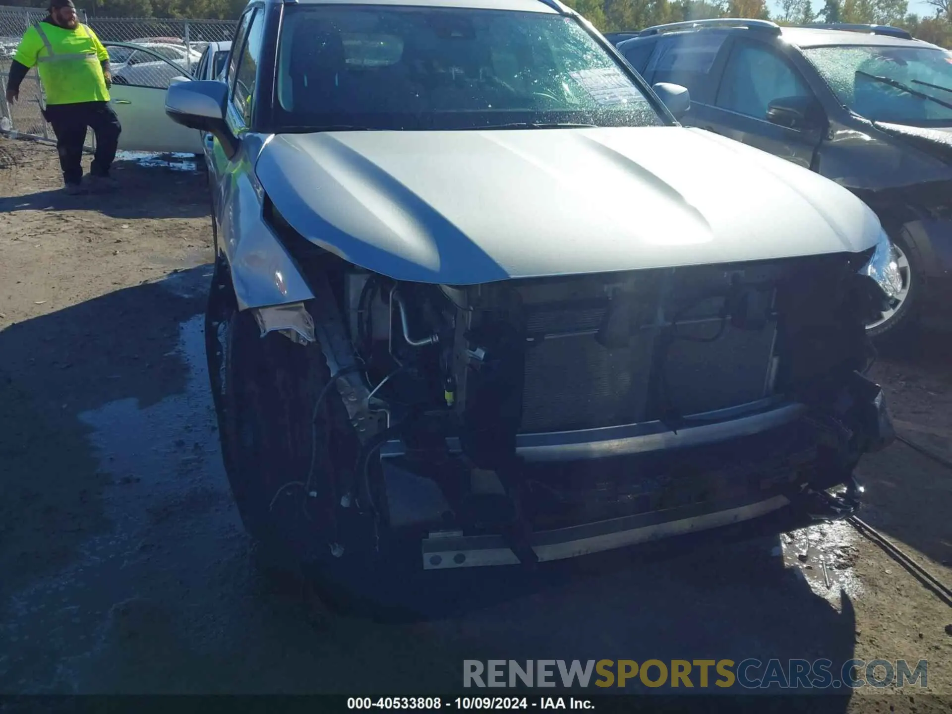 13 Photograph of a damaged car 5TDDZRBH2NS218590 TOYOTA HIGHLANDER 2022