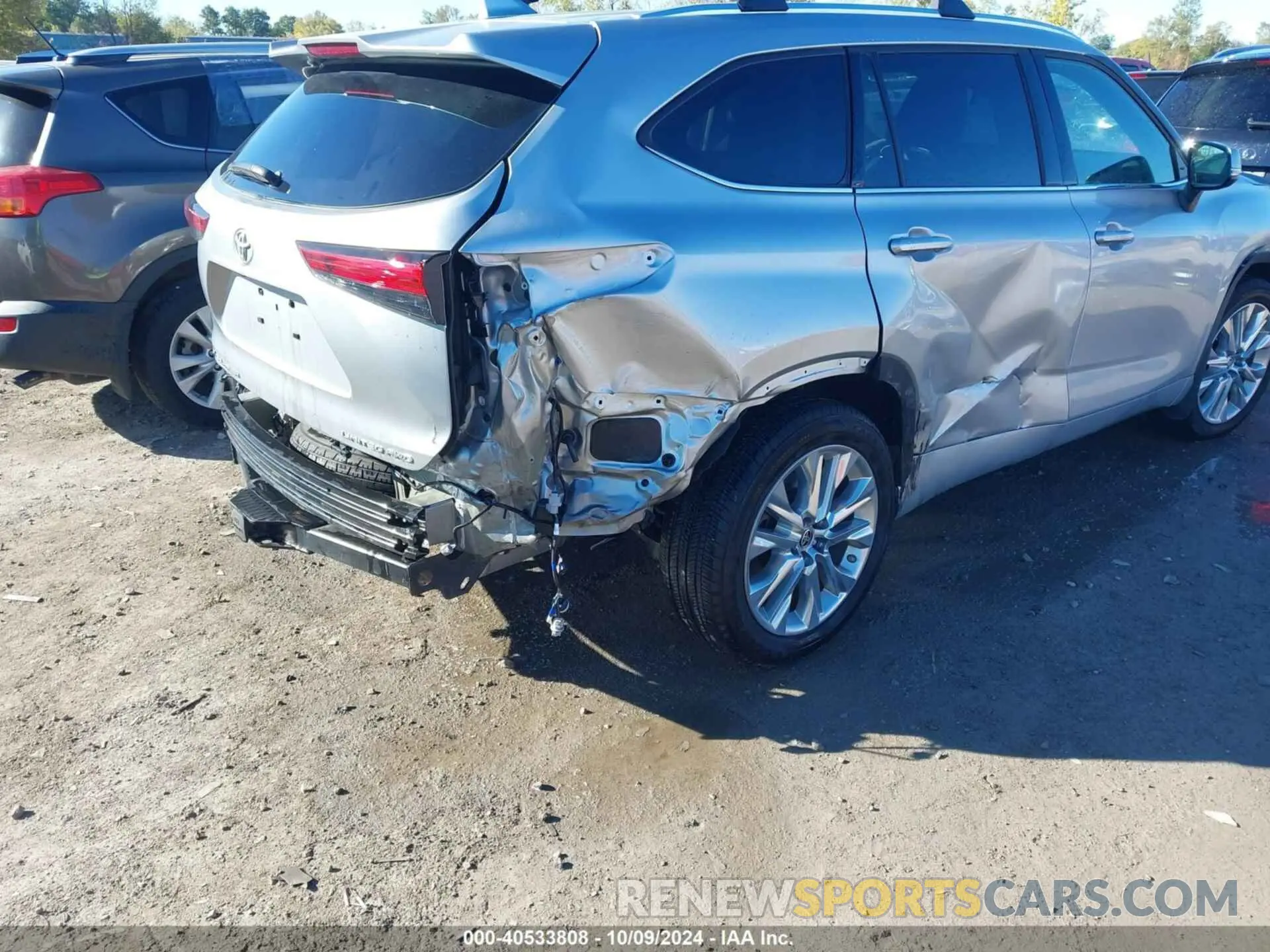21 Photograph of a damaged car 5TDDZRBH2NS218590 TOYOTA HIGHLANDER 2022