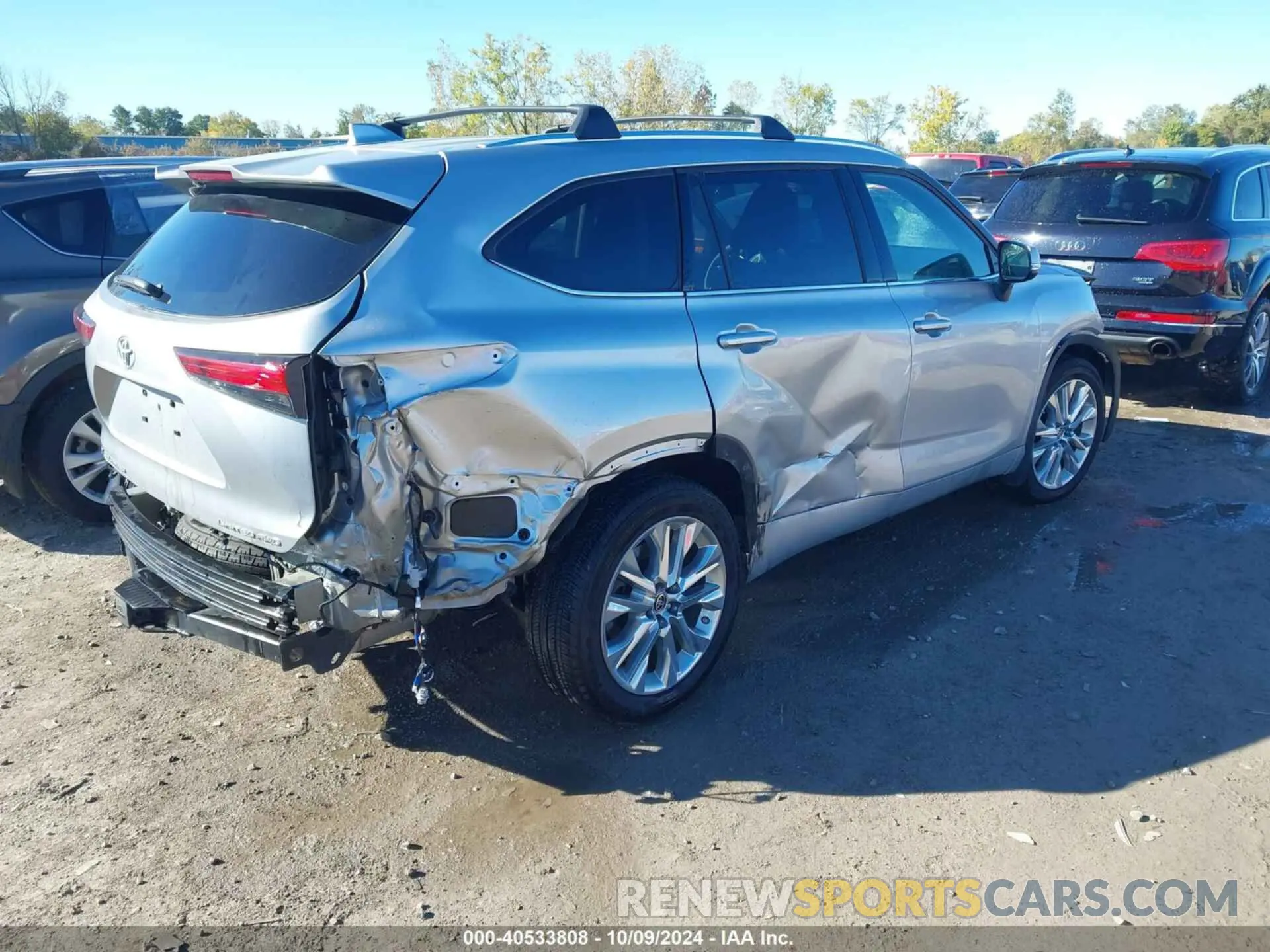 4 Photograph of a damaged car 5TDDZRBH2NS218590 TOYOTA HIGHLANDER 2022