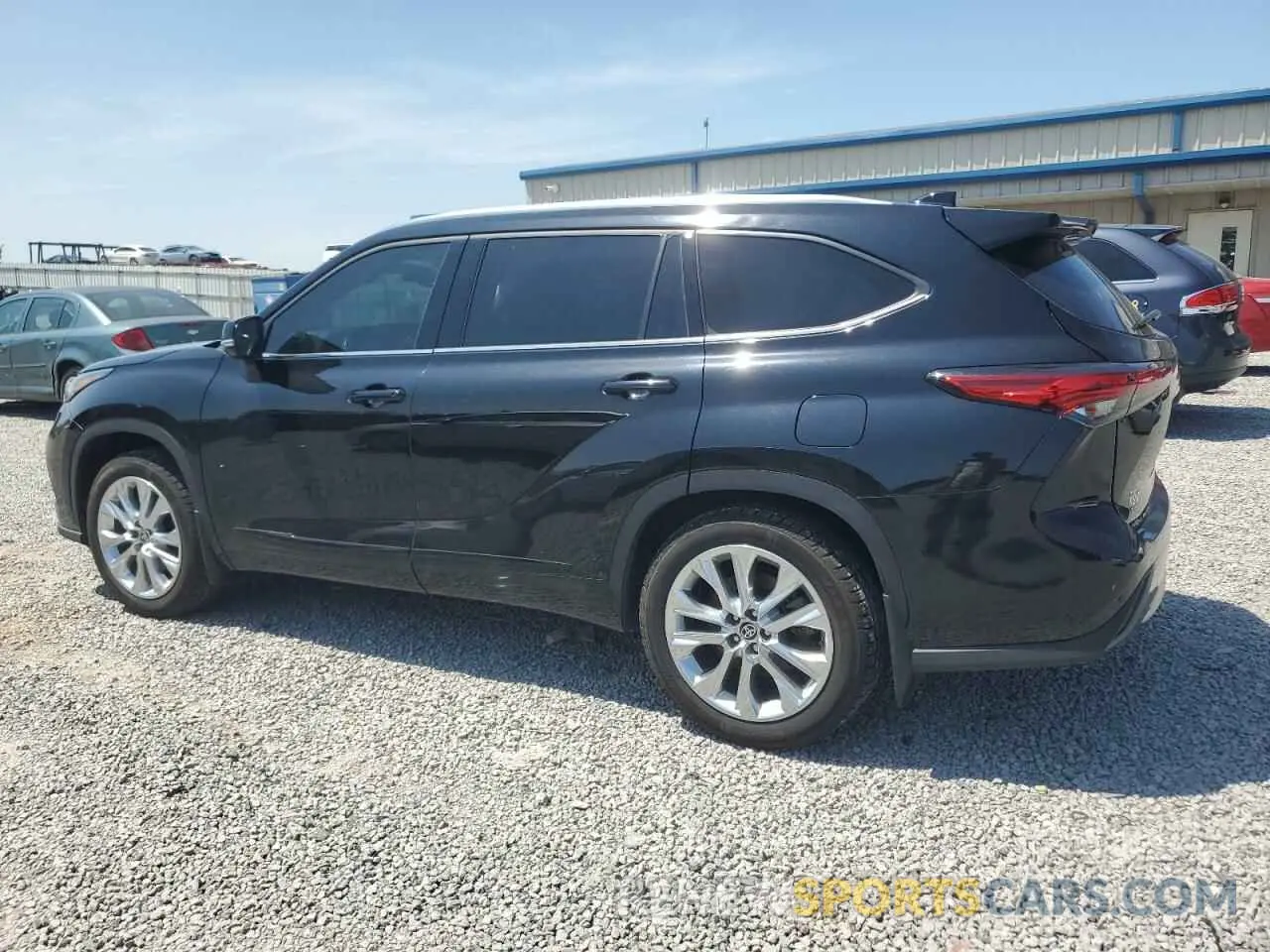 2 Photograph of a damaged car 5TDDZRBH4NS179145 TOYOTA HIGHLANDER 2022