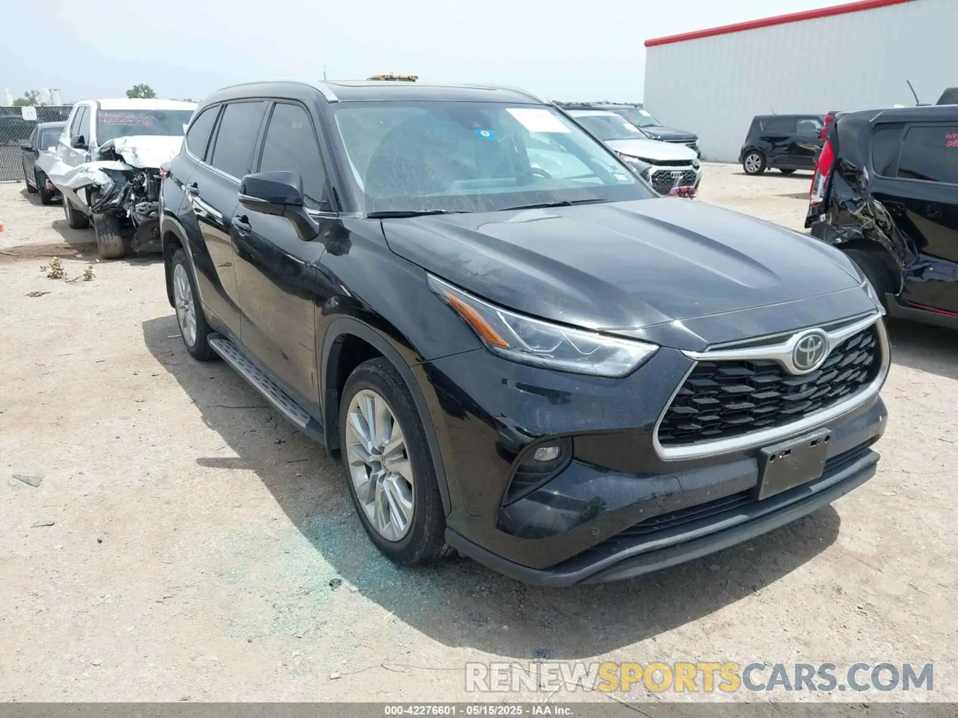 1 Photograph of a damaged car 5TDDZRBH7NS224241 TOYOTA HIGHLANDER 2022