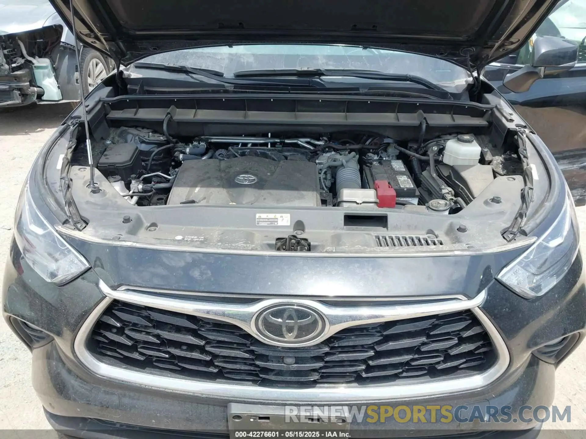 10 Photograph of a damaged car 5TDDZRBH7NS224241 TOYOTA HIGHLANDER 2022