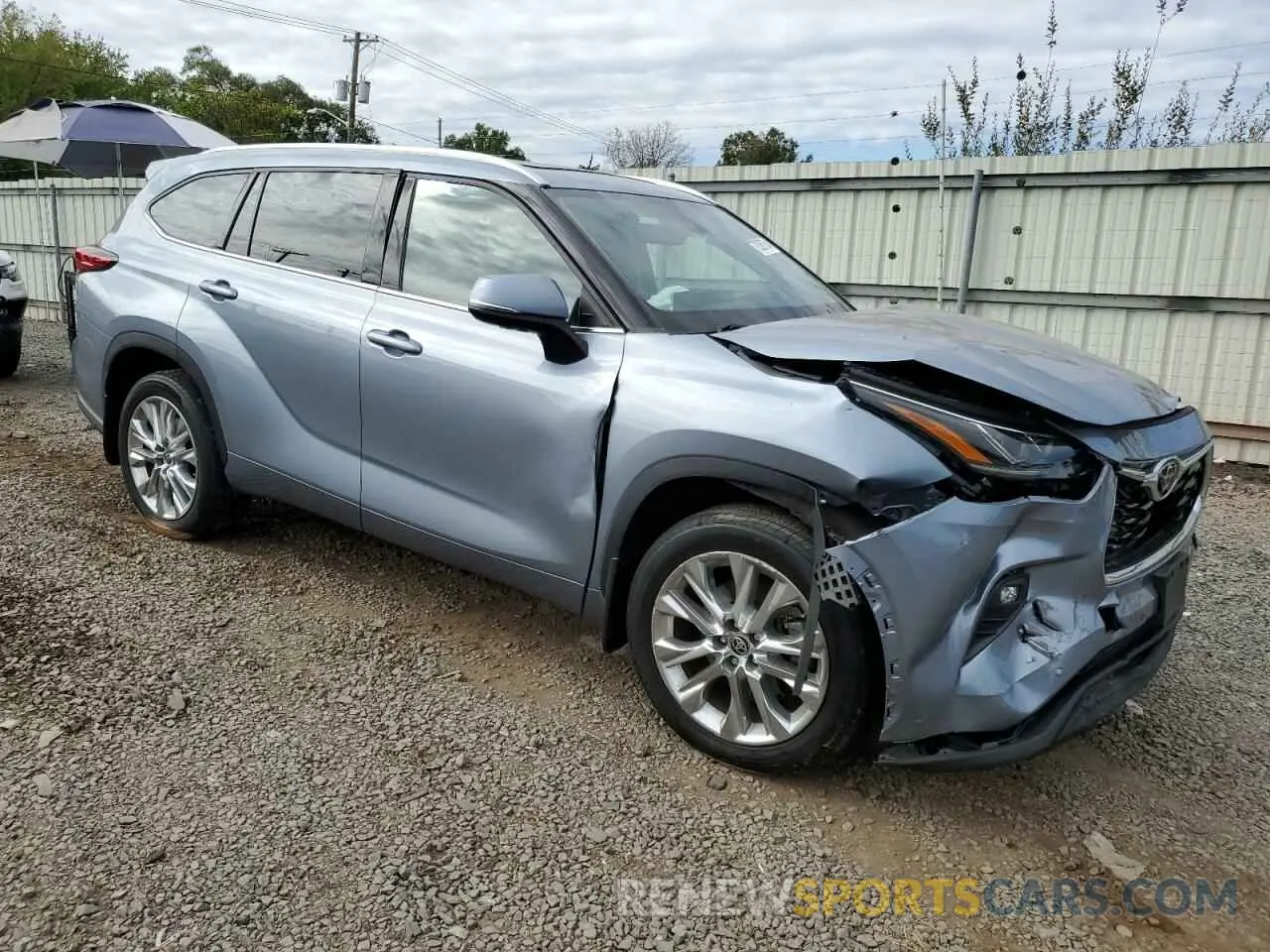 4 Photograph of a damaged car 5TDDZRBH8NS183652 TOYOTA HIGHLANDER 2022